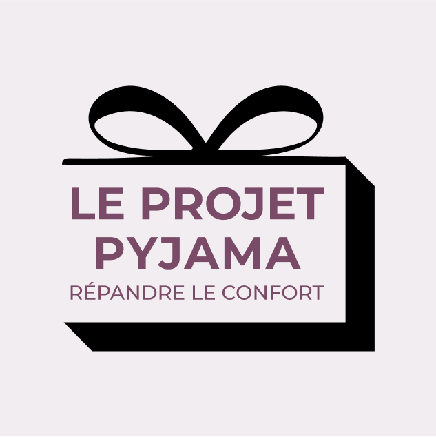 Logo du Projet Pyjama avec un ruban noir et le slogan &laquo; R&eacute;pandre le confort &raquo;