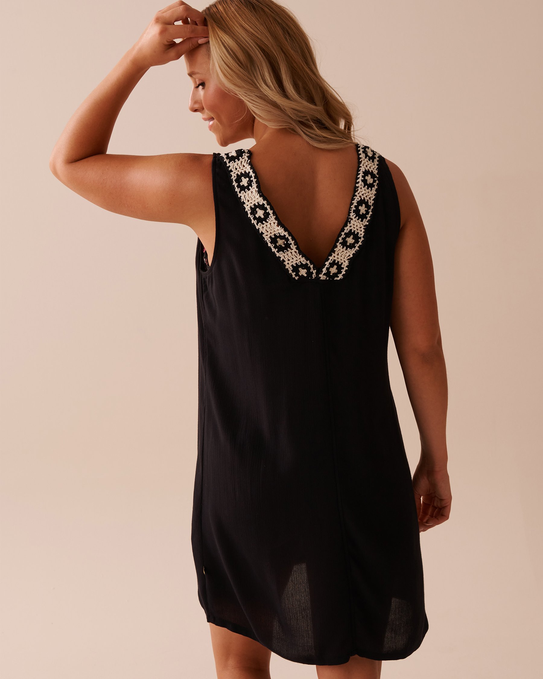 LA VIE EN ROSE AQUA Short Dress with Macrame Details Black 80300094 - View2