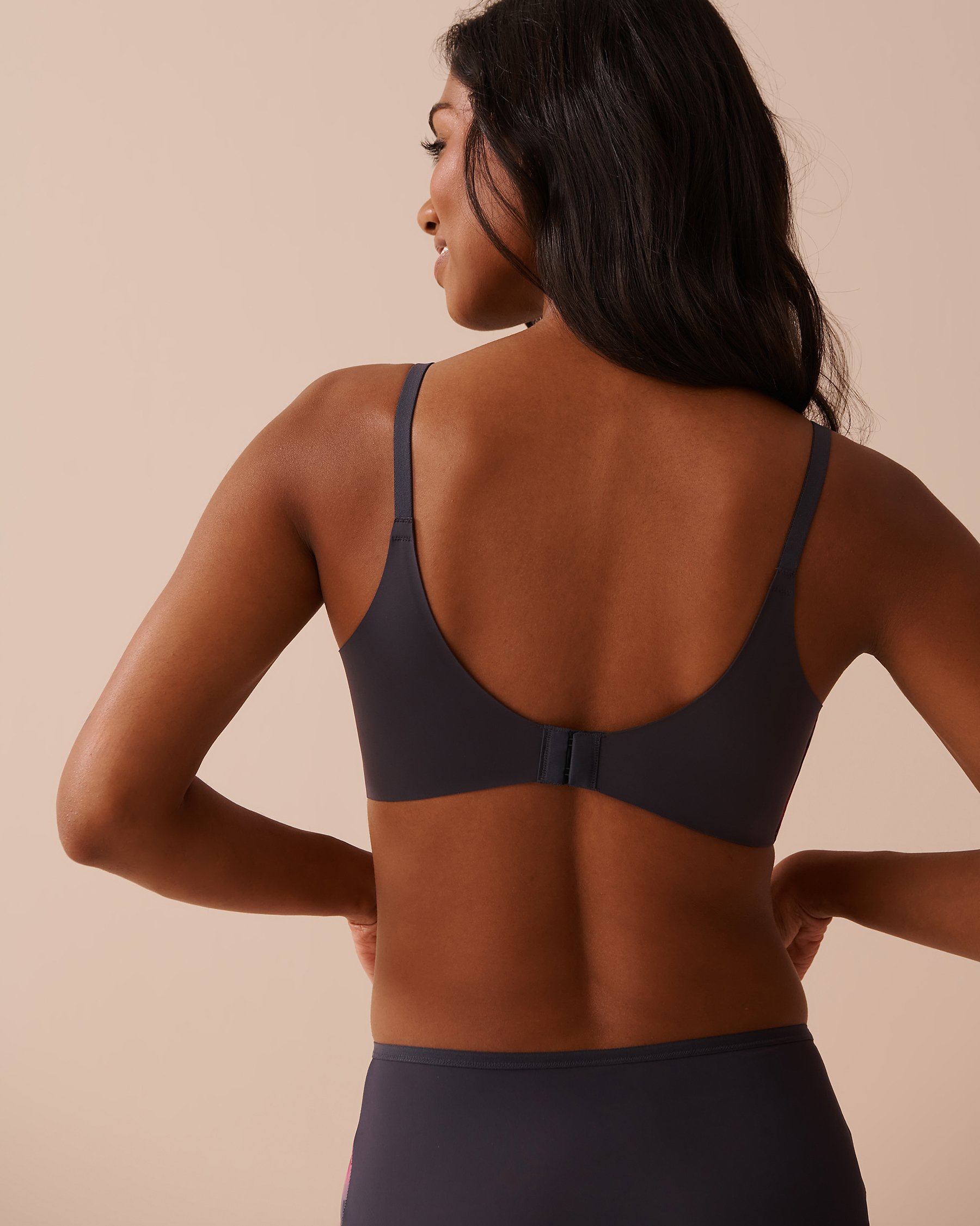 LA VIE EN ROSE Lightly Lined Wireless Sleek Back Bra Secret Garden 10200406 - View2