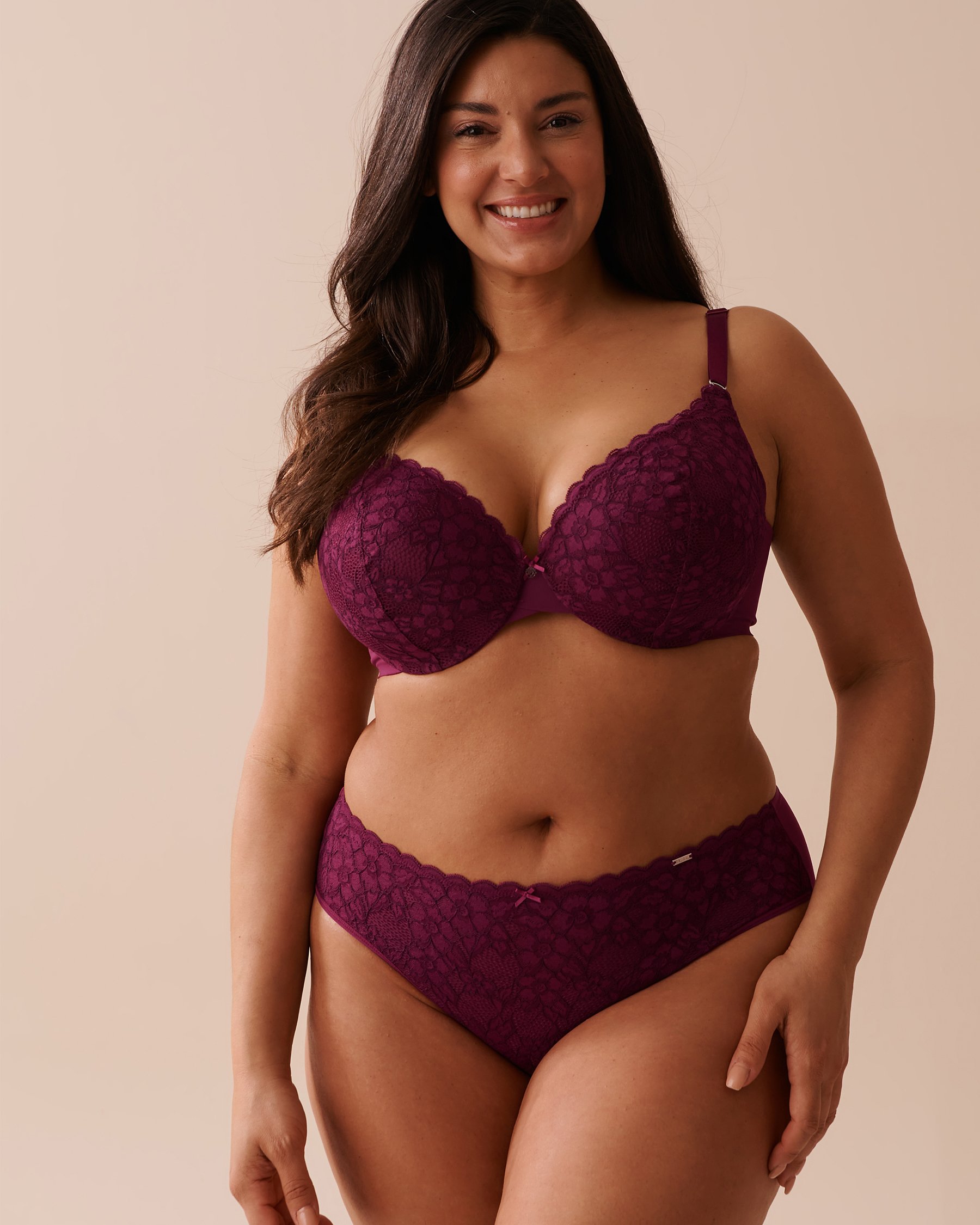 LA VIE EN ROSE Microfiber and Lace Sleek Back Bikini Panty Plum 20300321 - View3