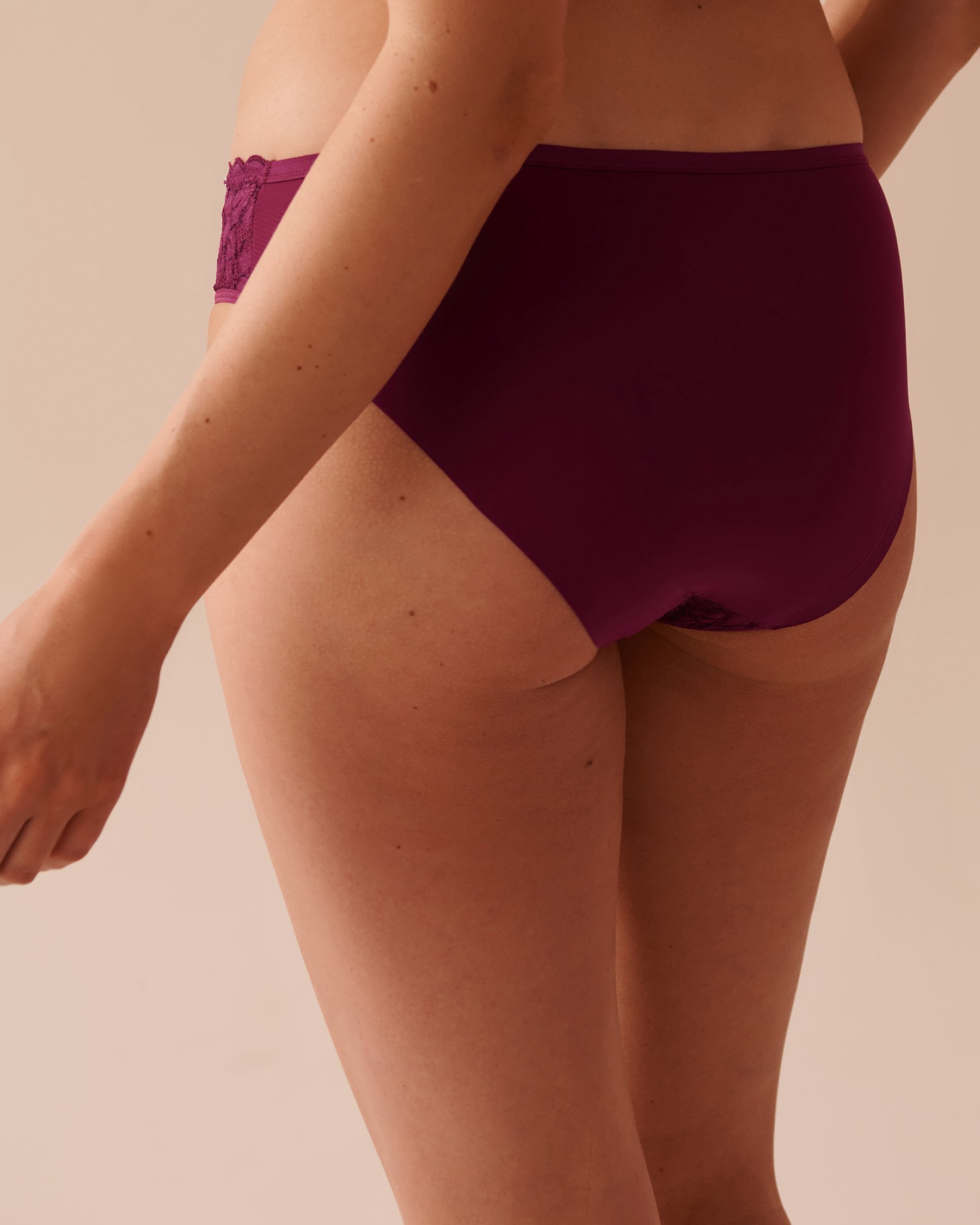 LA VIE EN ROSE Microfiber and Lace Sleek Back Bikini Panty Plum 20300321 - View5