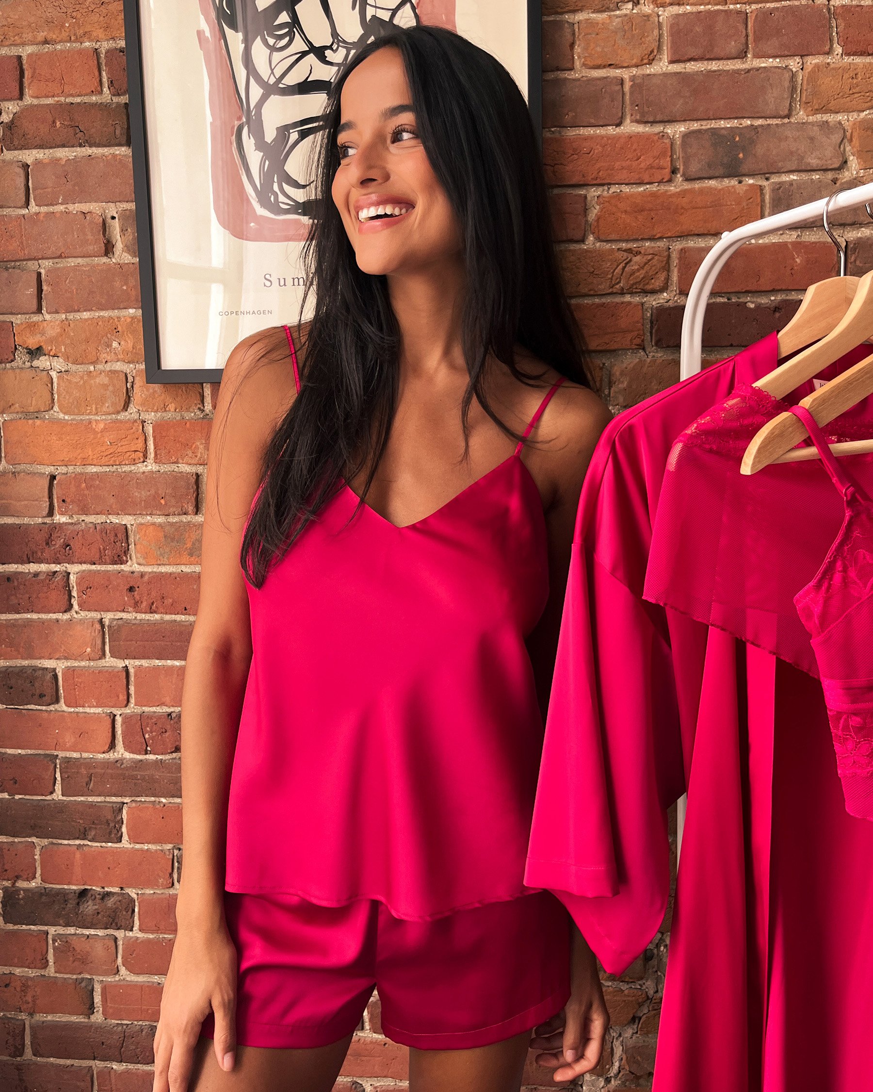 LA VIE EN ROSE Satin Shorts Raspberry Red 60200101 - View3