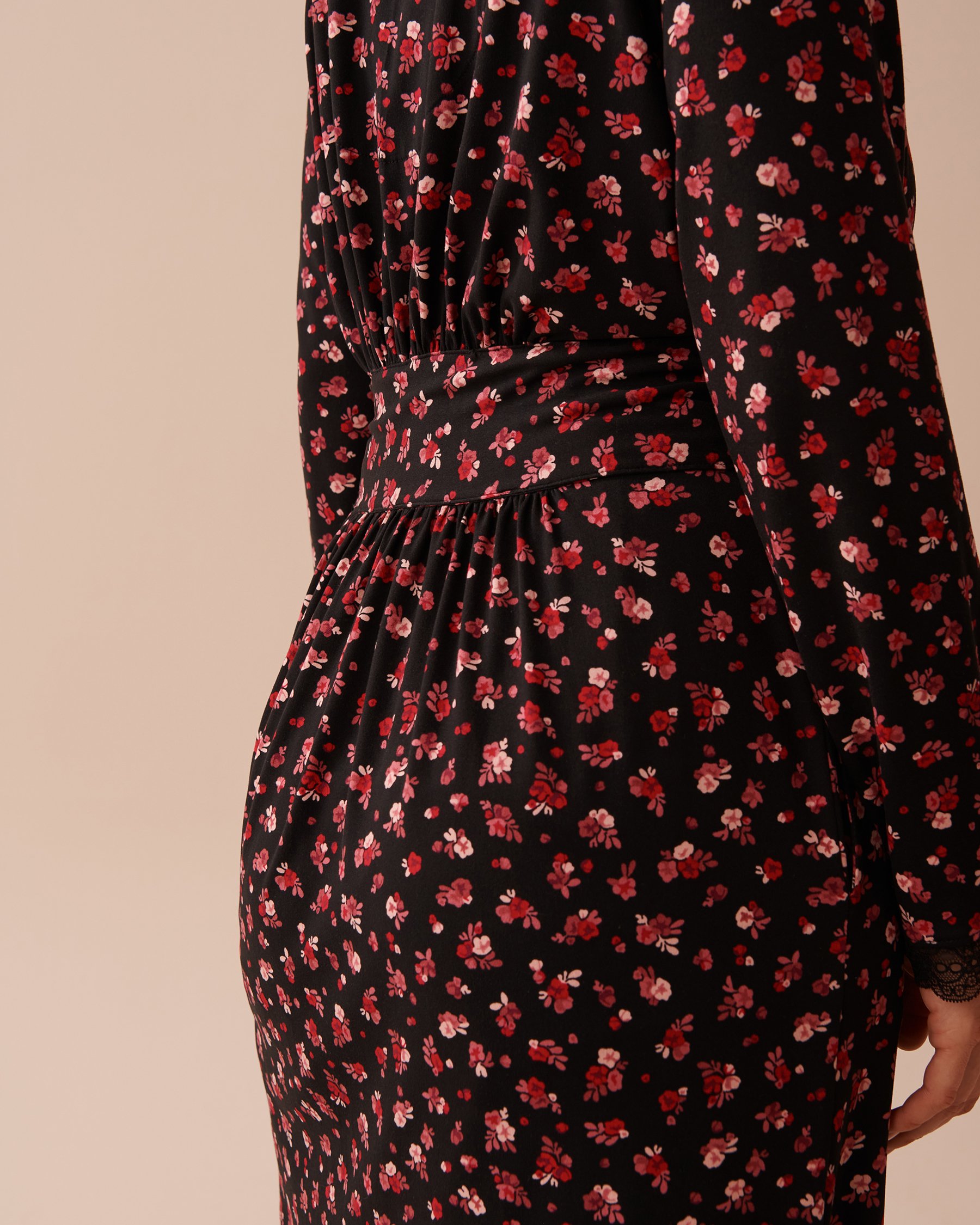 LA VIE EN ROSE Ditsy Rose Super Soft Long Kimono Ditsy Rose 40600173 - View7