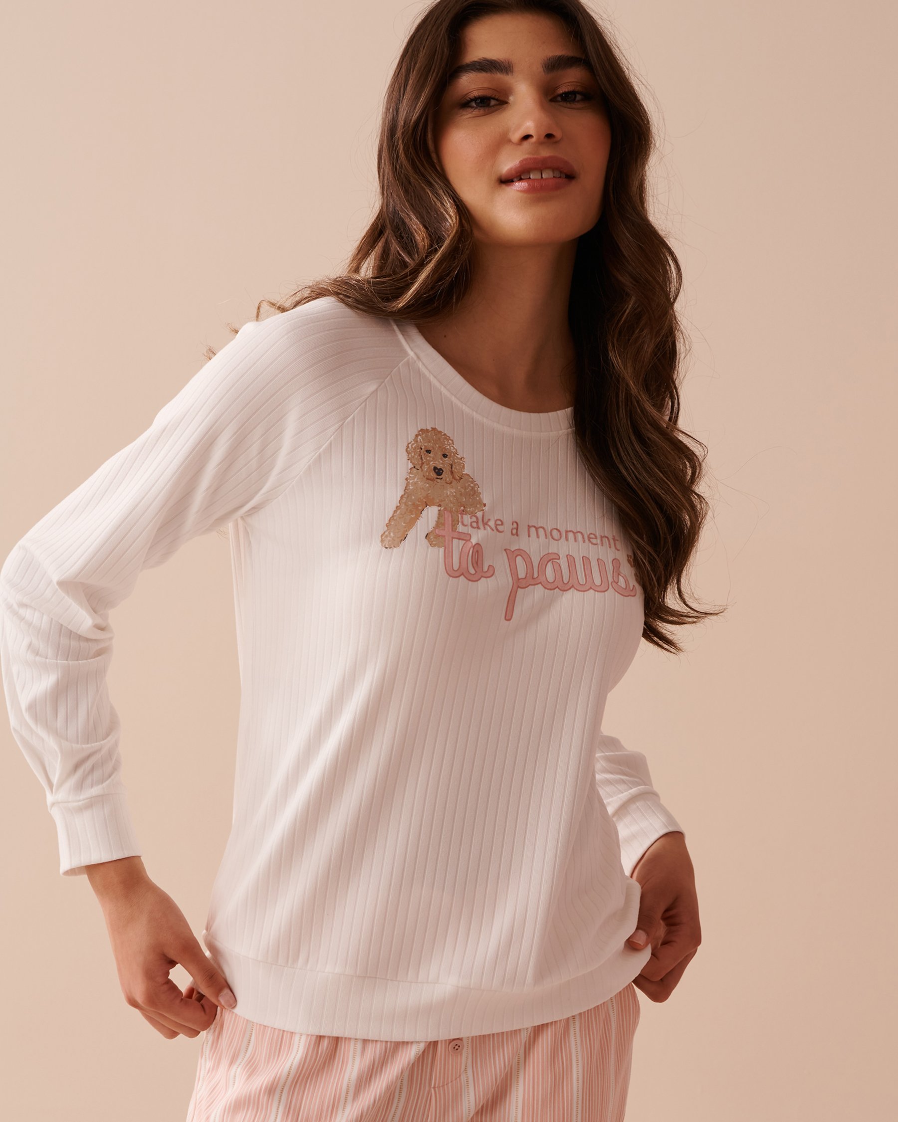 LA VIE EN ROSE Dog Print Ribbed Jersey Long Sleeve Shirt White 40100591 - View1