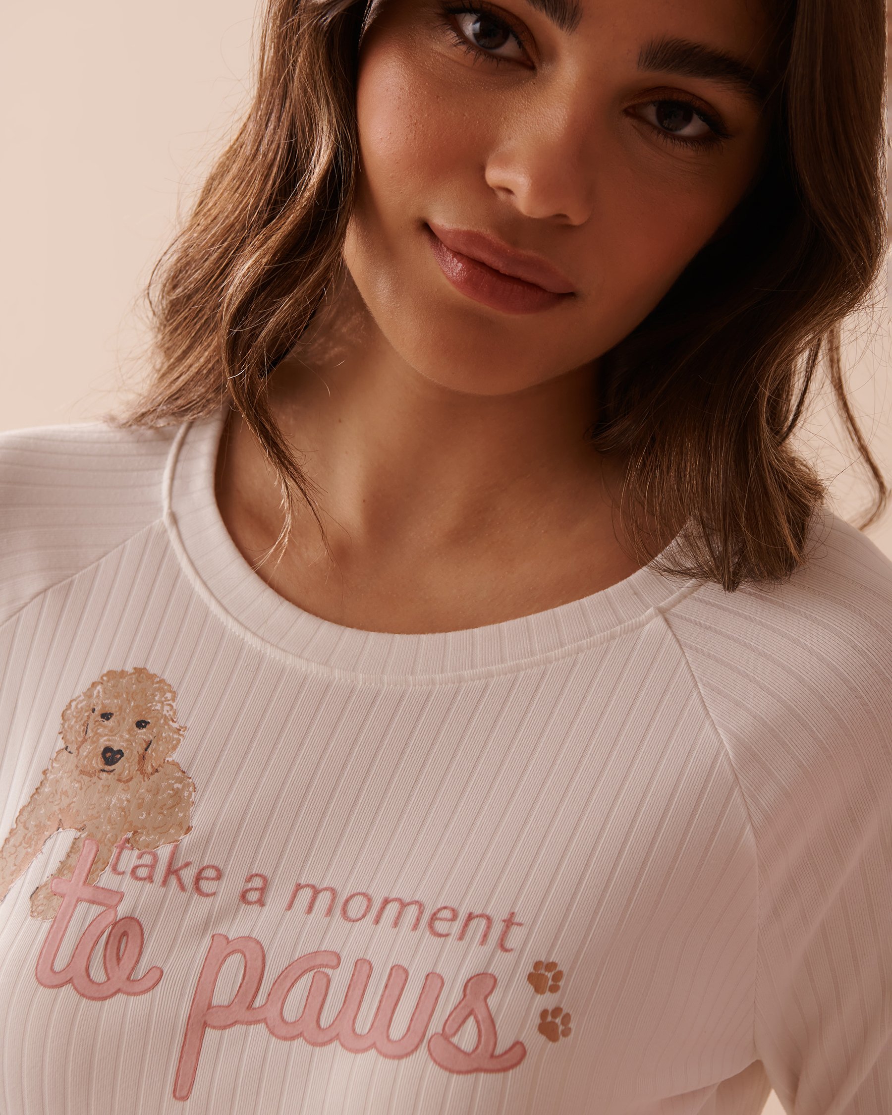 LA VIE EN ROSE Dog Print Ribbed Jersey Long Sleeve Shirt White 40100591 - View4