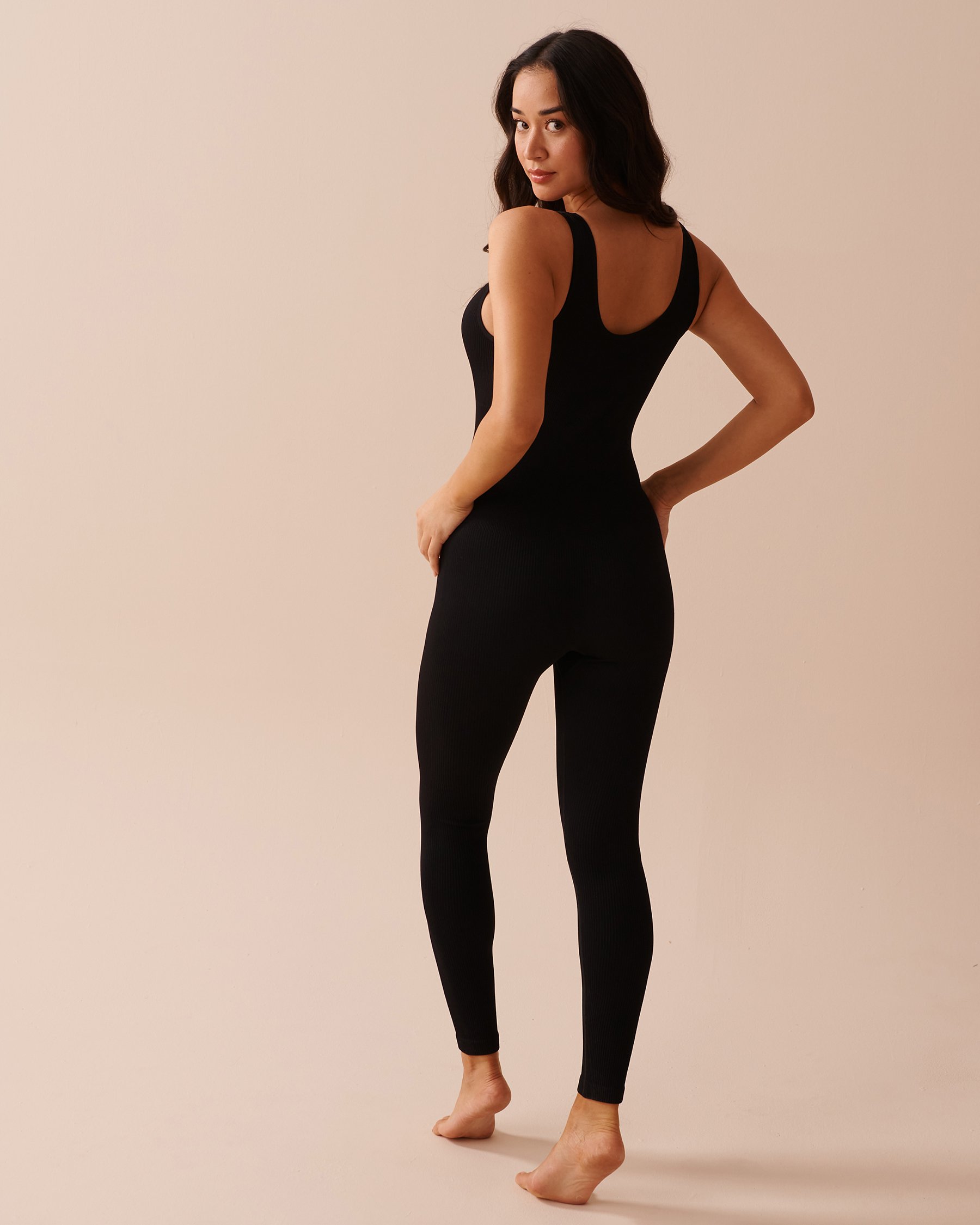 LA VIE EN ROSE Ribbed Sleeveless Jumpsuit Black 50300011 - View2