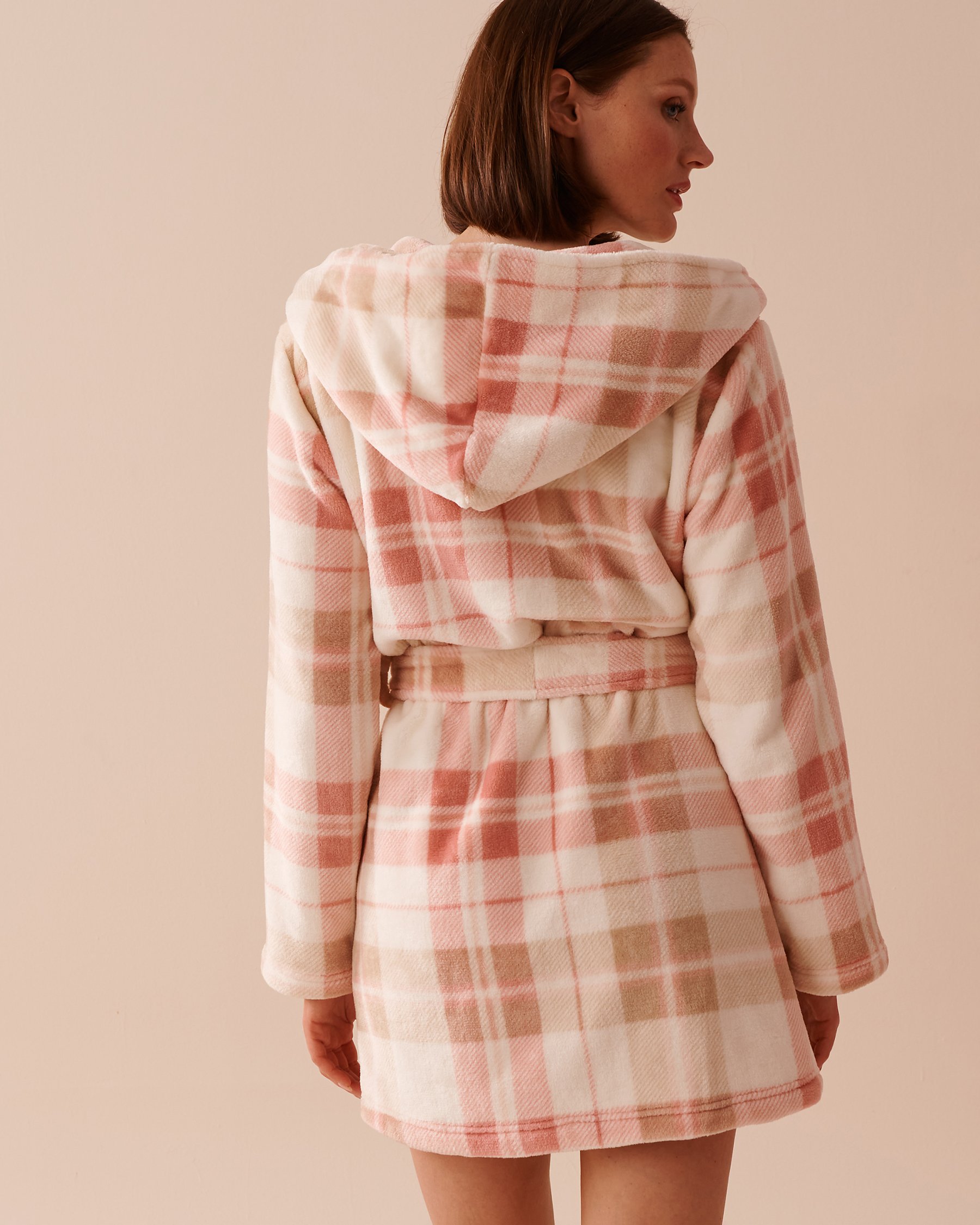 LA VIE EN ROSE Soft Plush Hooded Robe Pink Plaid 40600175 - View2