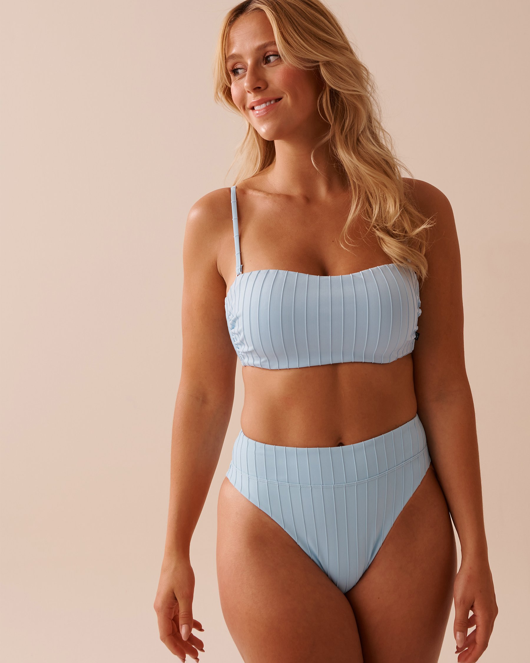 LA VIE EN ROSE AQUA PASTEL BLUE Textured Bandeau Bikini Top Pastel Blue 70100629 - View4