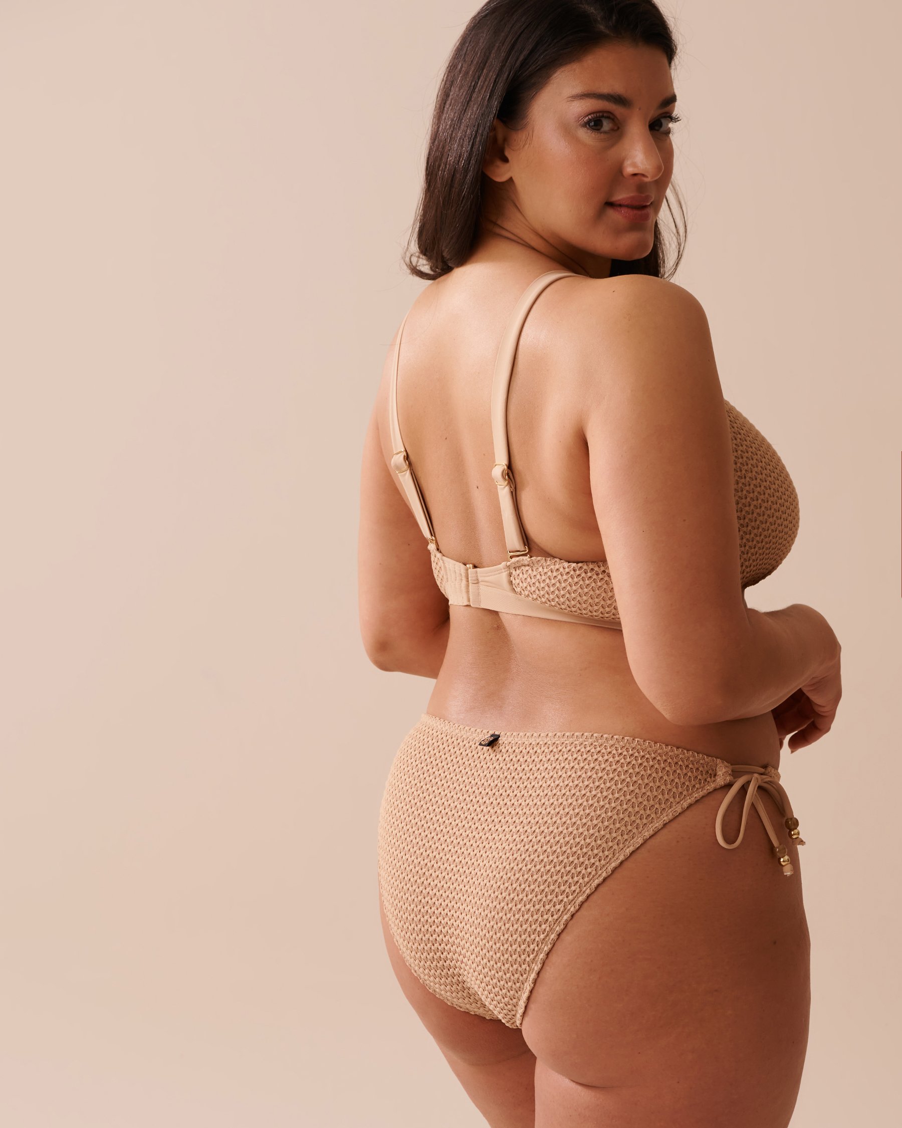 LA VIE EN ROSE AQUA COCONUT Crochet D Cup V-Wire Bralette Bikini Top Coconut 70200136 - View2