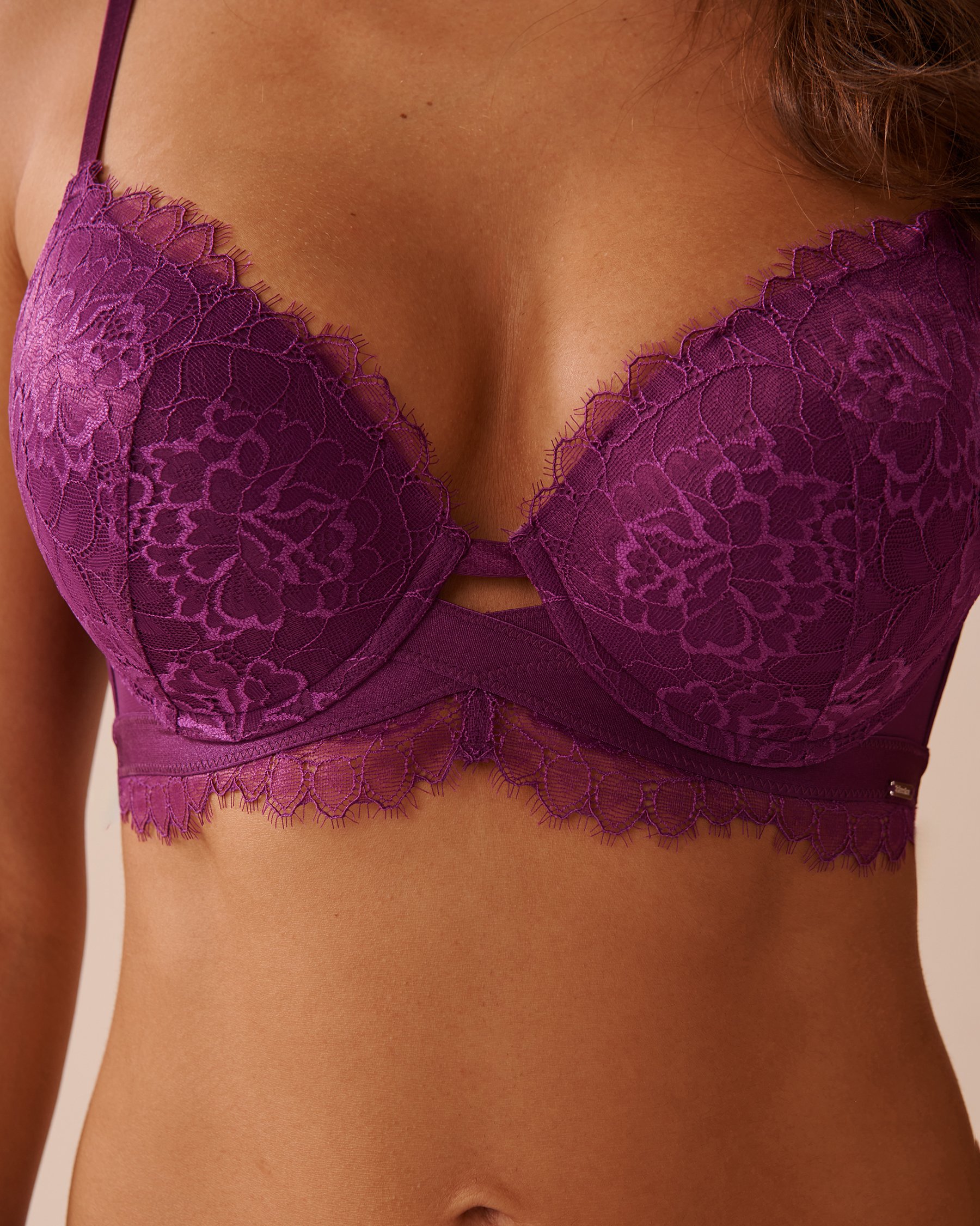 LA VIE EN ROSE Embroidered Lace Push-up Bra Vibrant Violet 10300159 - View3