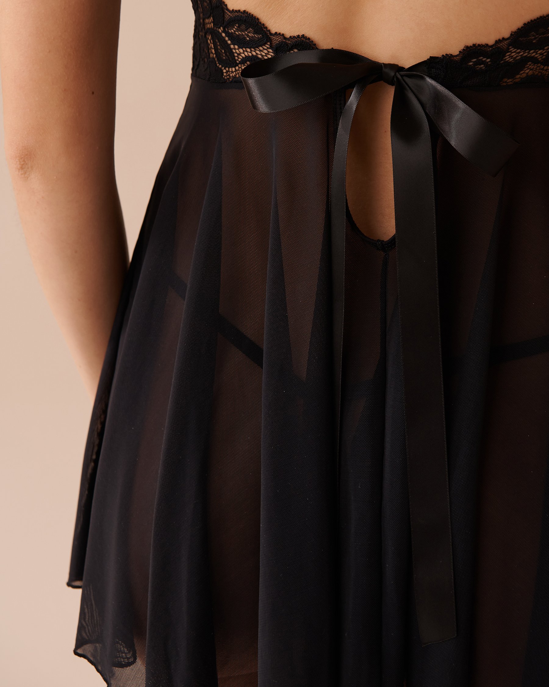 LA VIE EN ROSE Mesh and Lace Babydoll Black 60500160 - View3
