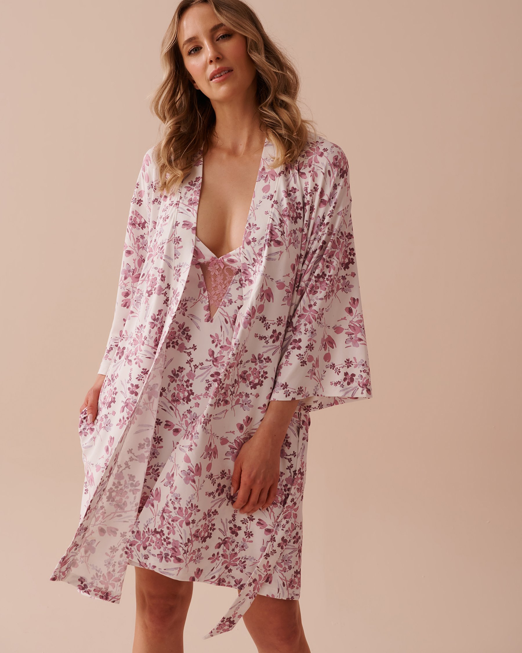 LA VIE EN ROSE Purple Flowers Super Soft Kimono Purple Flowers 40600178 - View4