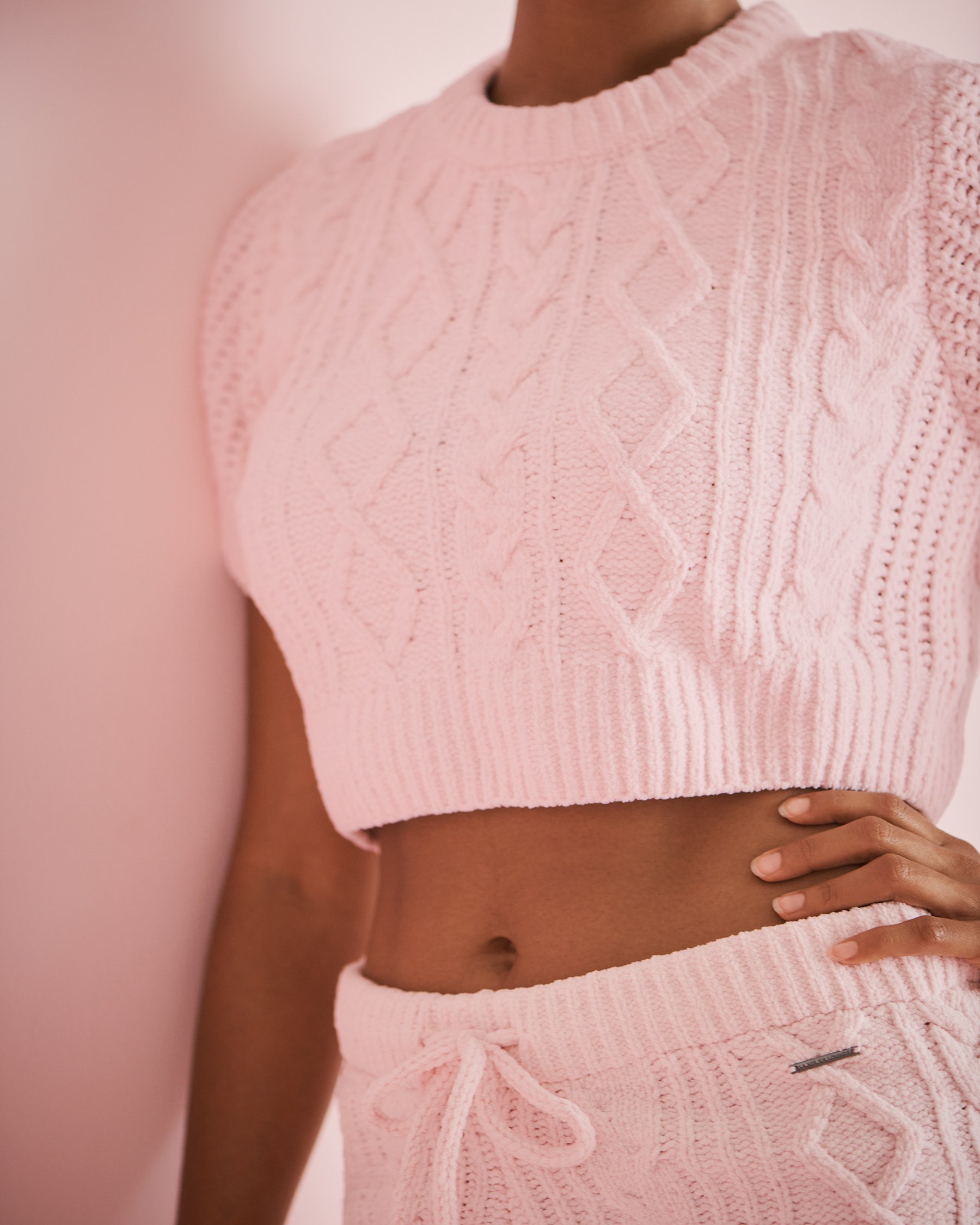 LA VIE EN ROSE Cable-Knit Chenille Crop T-shirt Light Pink 50100093 - View2