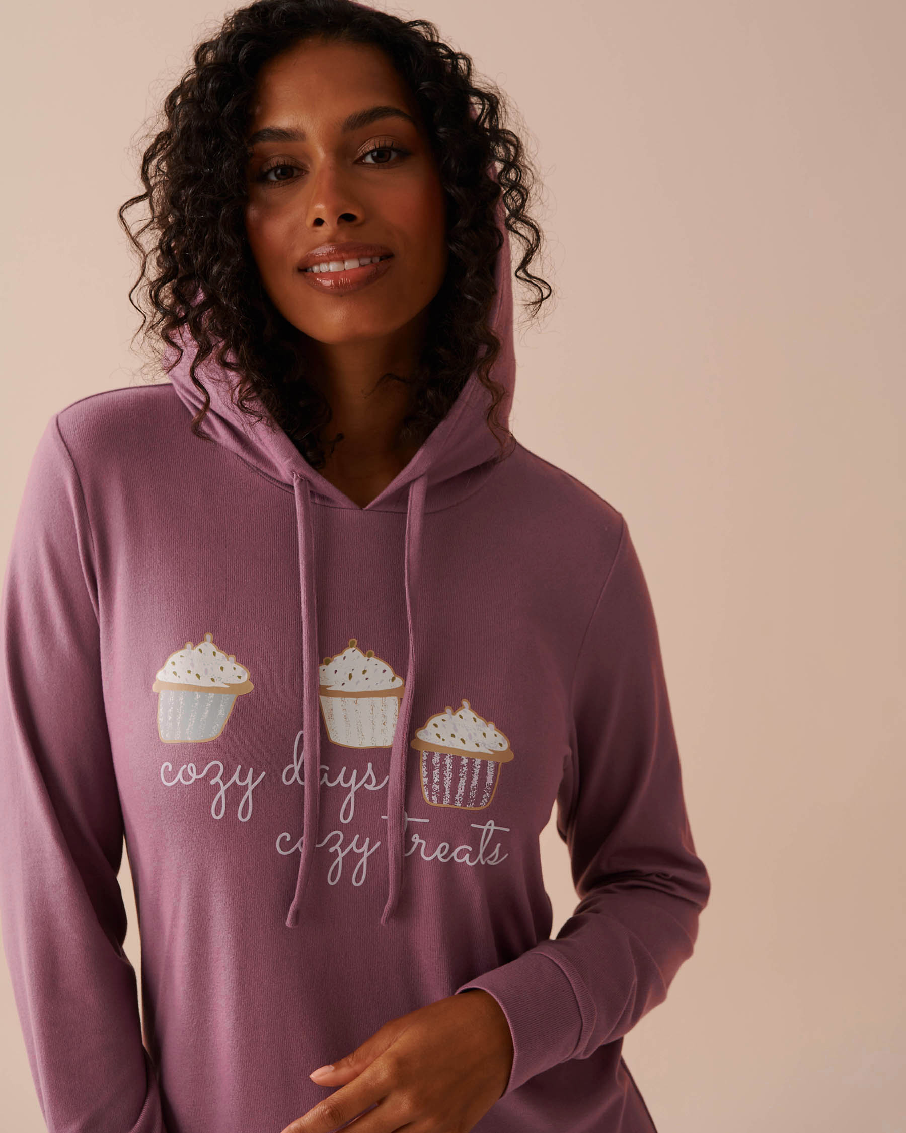 LA VIE EN ROSE Cupcake Print Recycled Fibers Long Sleeve Hooded Sleepshirt Dusty Orchid 40500378 - View3