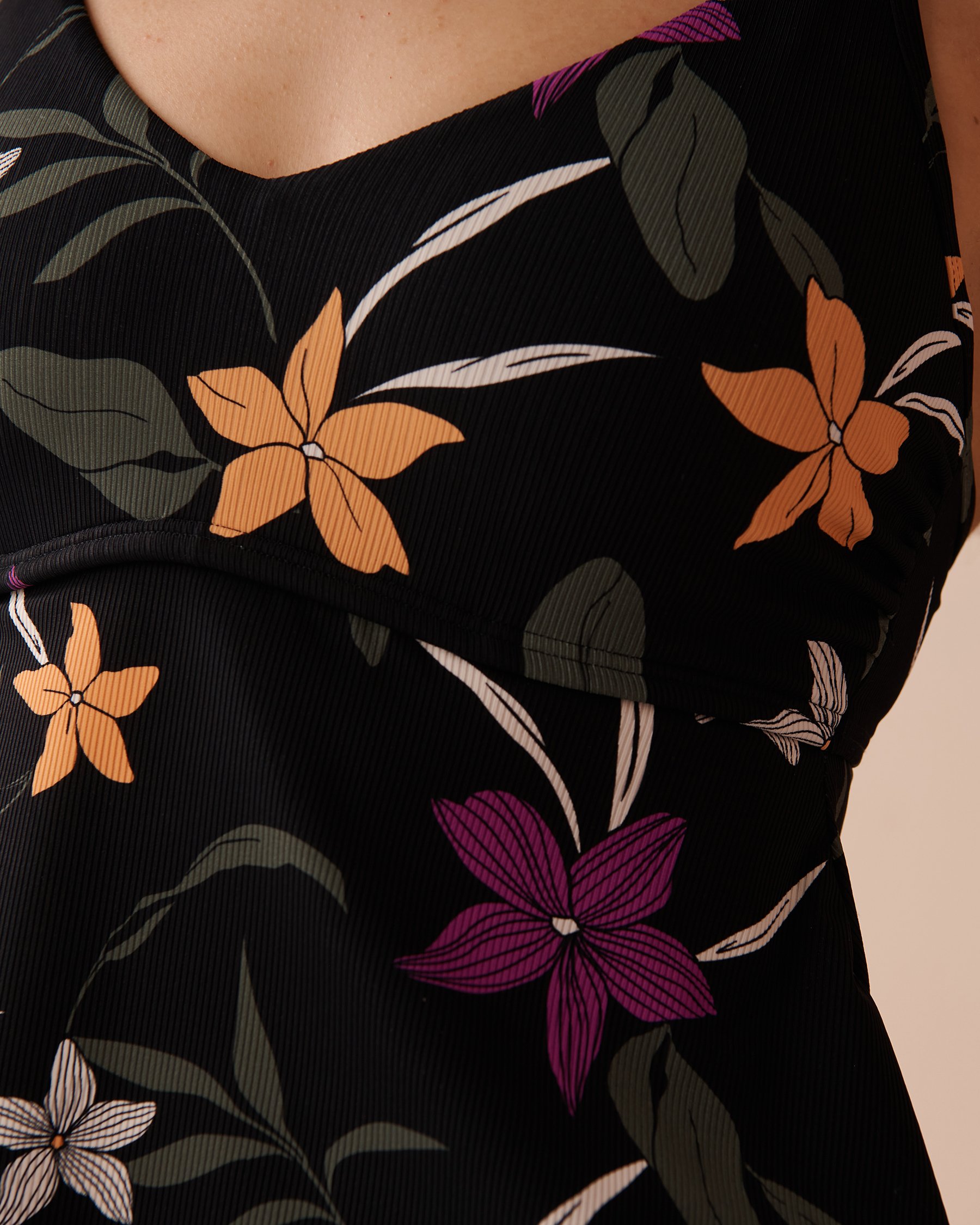 LA VIE EN ROSE AQUA TROPICAL NIGHTS Textured Tankini Top with Underwire Tropical Nights 70100658 - View3