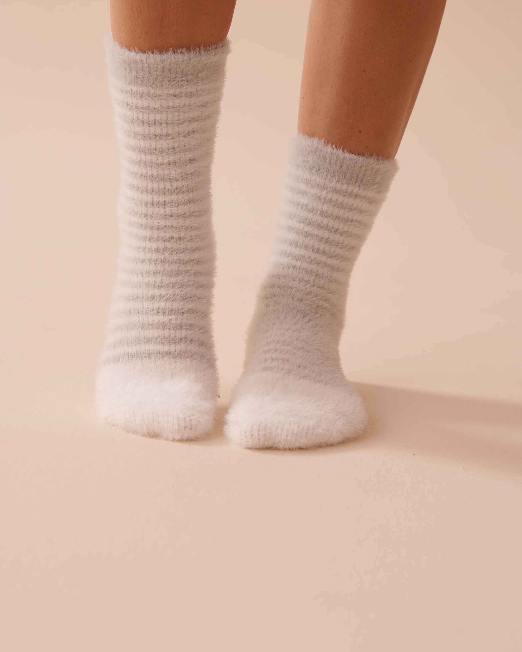 LA VIE EN ROSE Ens. de 2 paires de bas en peluche douce Rayures bleu glacé 40700357 - View1