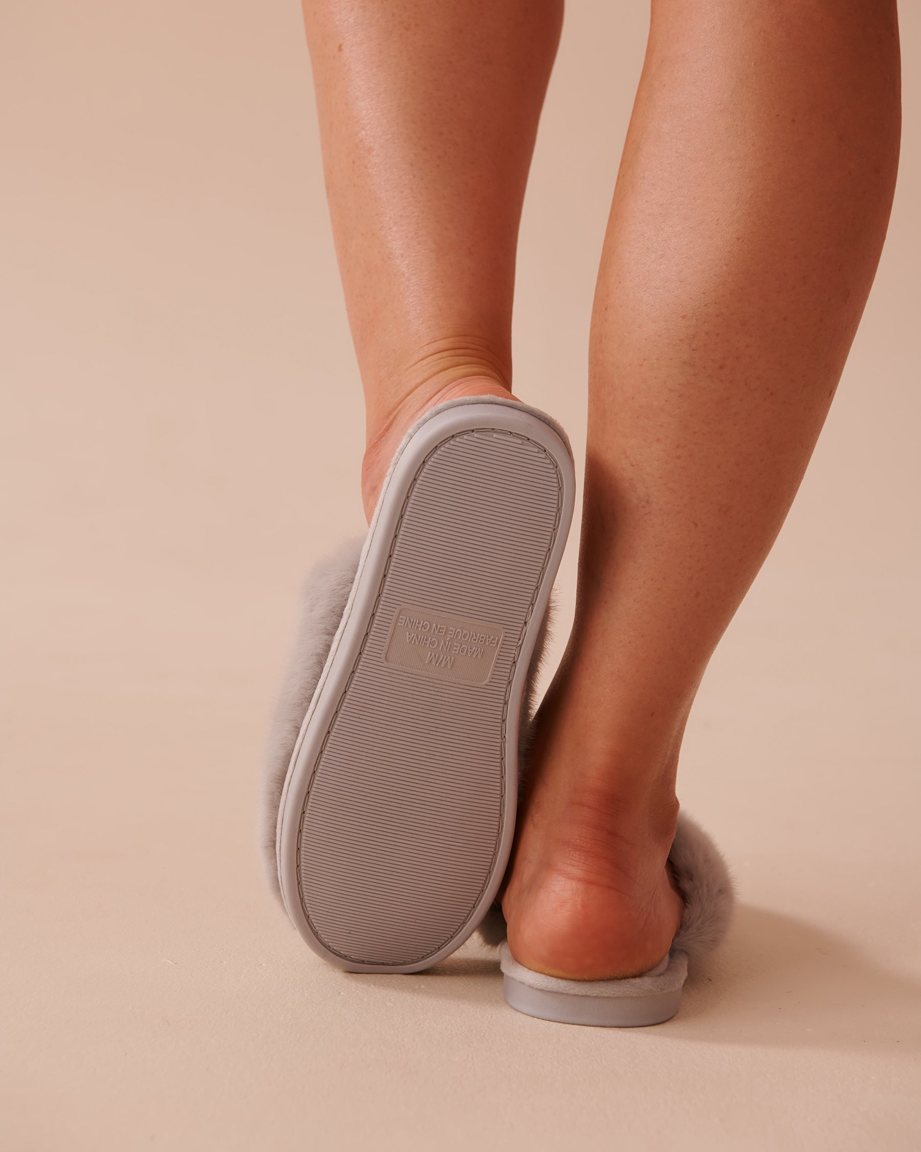 LA VIE EN ROSE Long Faux Fur Slippers Grey 40700356 - View2