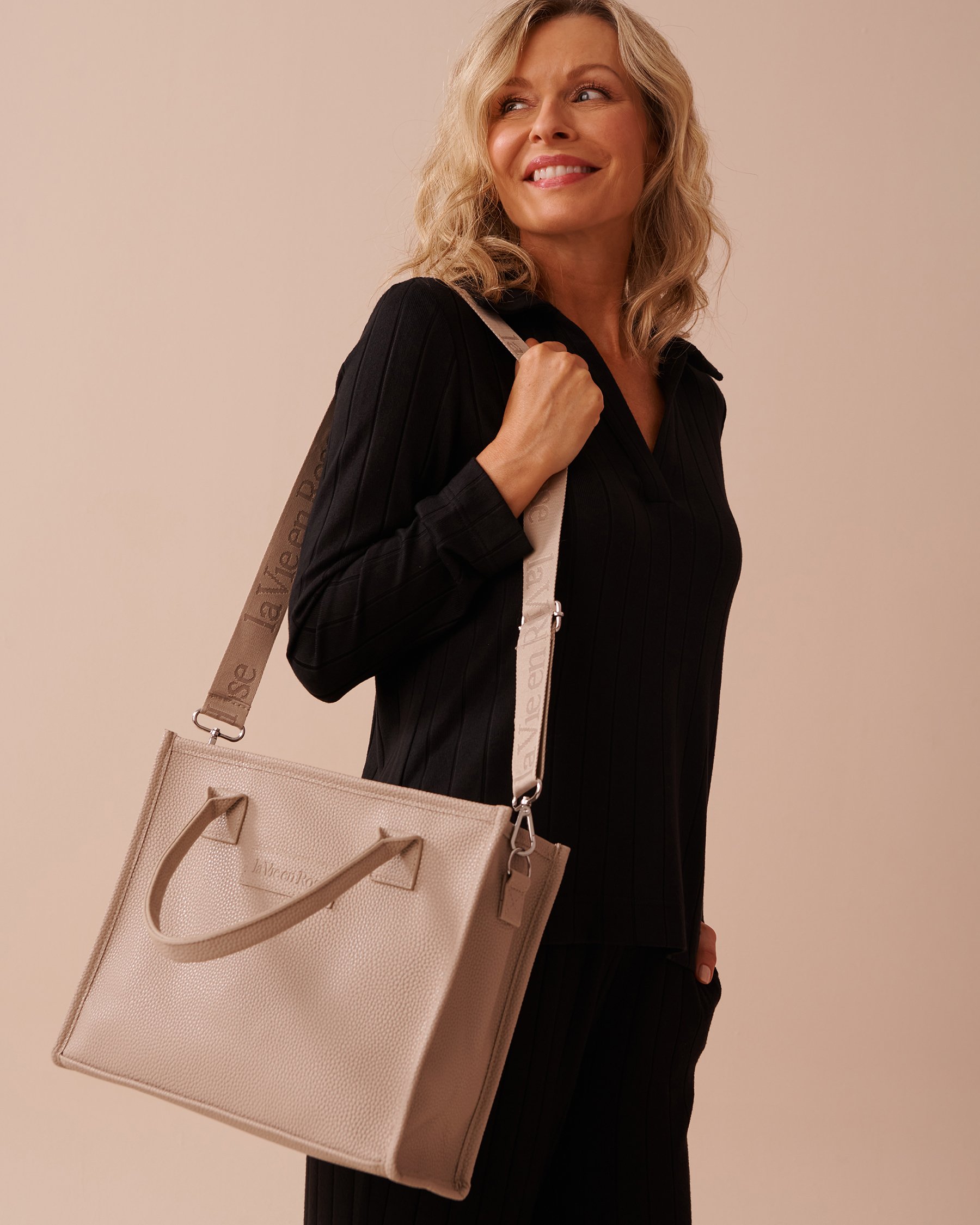 LA VIE EN ROSE Faux Leather Tote Bag Taupe 40700371 - View2