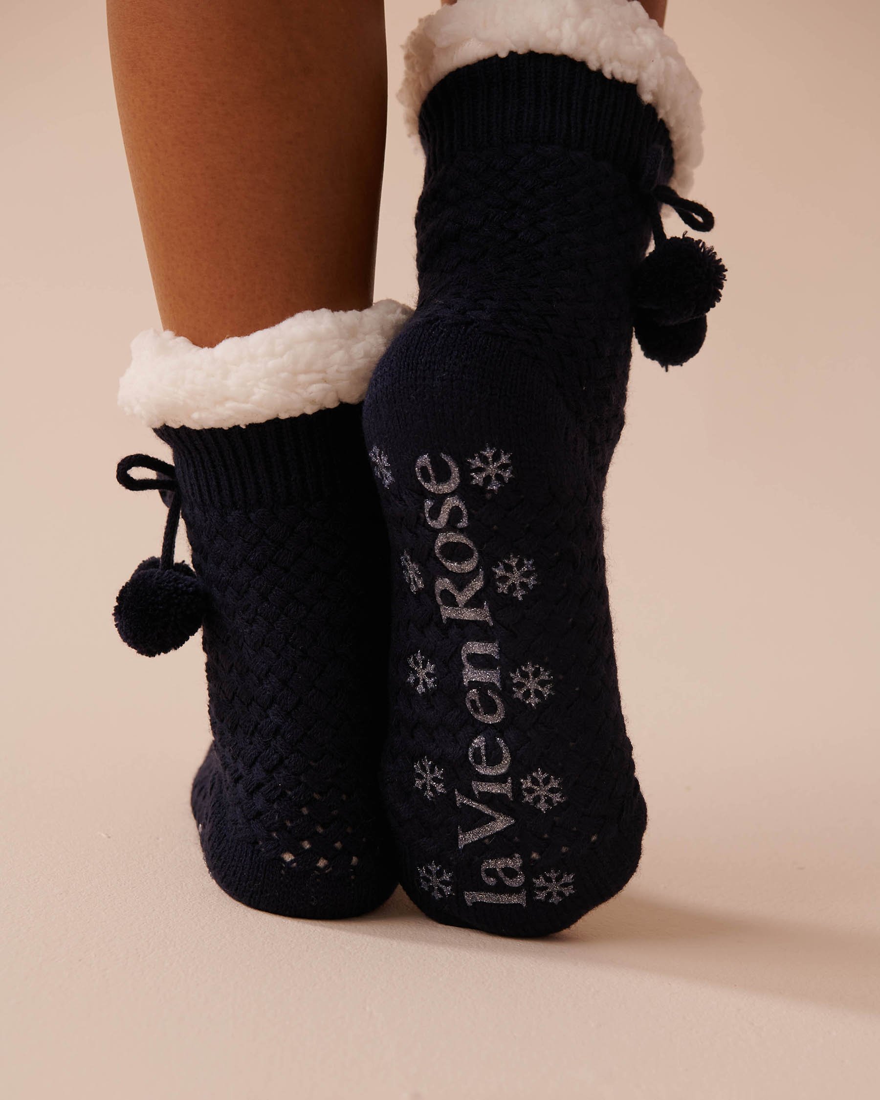 LA VIE EN ROSE Pompom Knit and Sherpa Socks Evening Blue 40700365 - View2