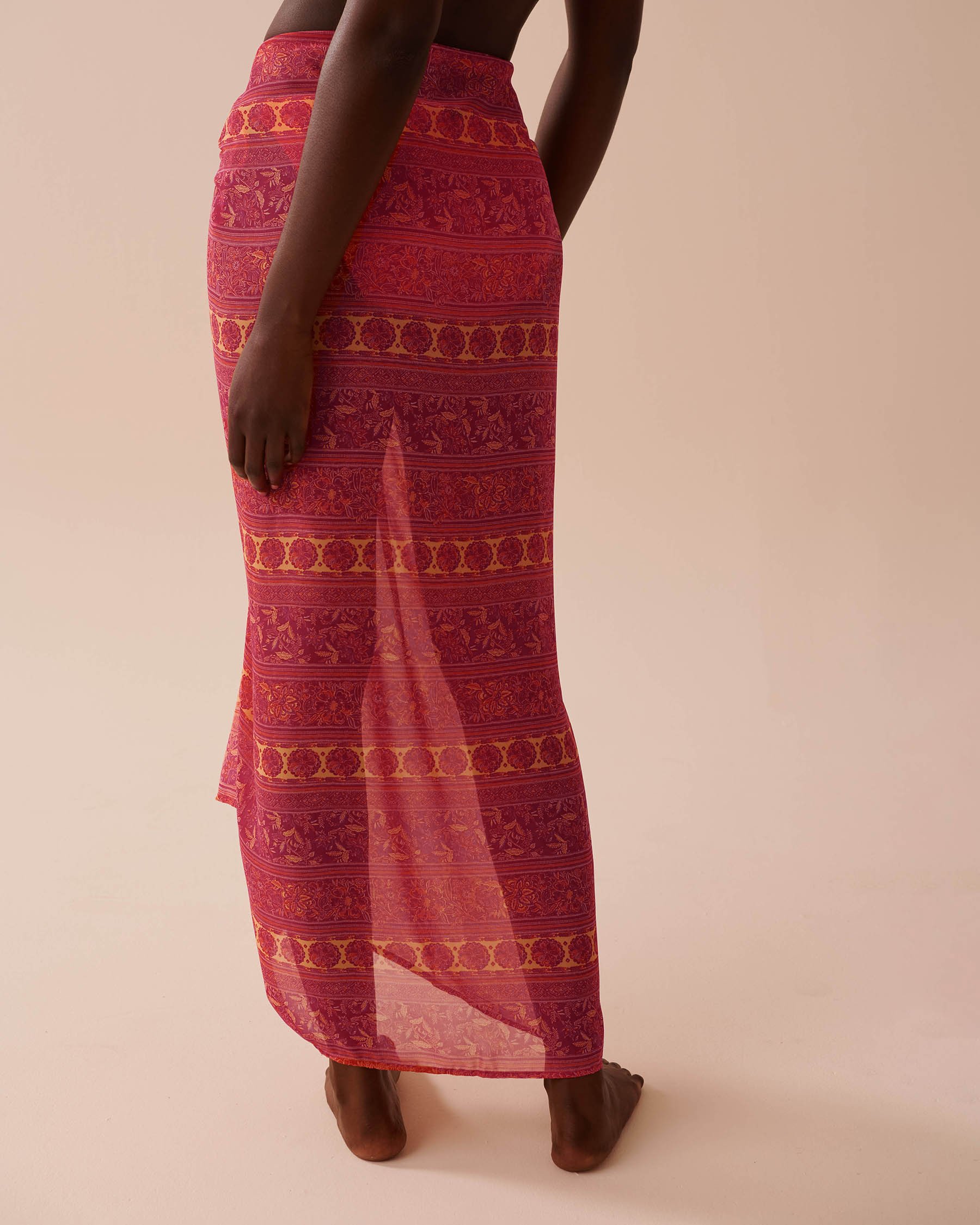 LA VIE EN ROSE AQUA Paréo long en résille Mosaïque florale rouge 80200054 - View2