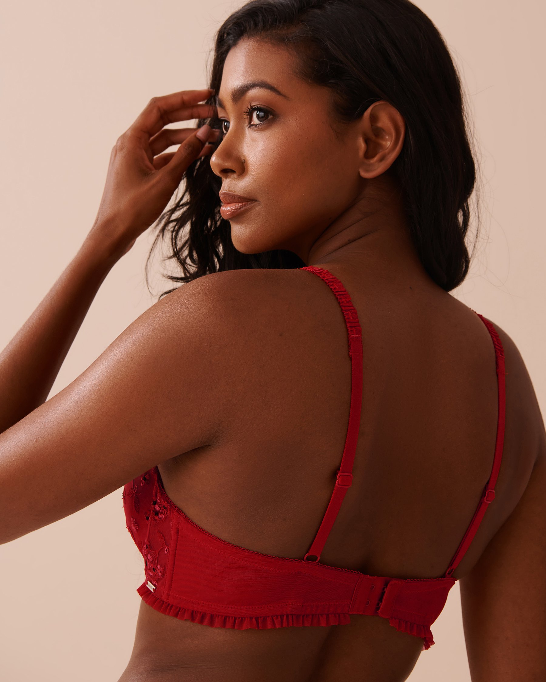 LA VIE EN ROSE Soutien-gorge doublure légère mousse mémoire en résille florale Rouge sucre d'orge 10200441 - View2