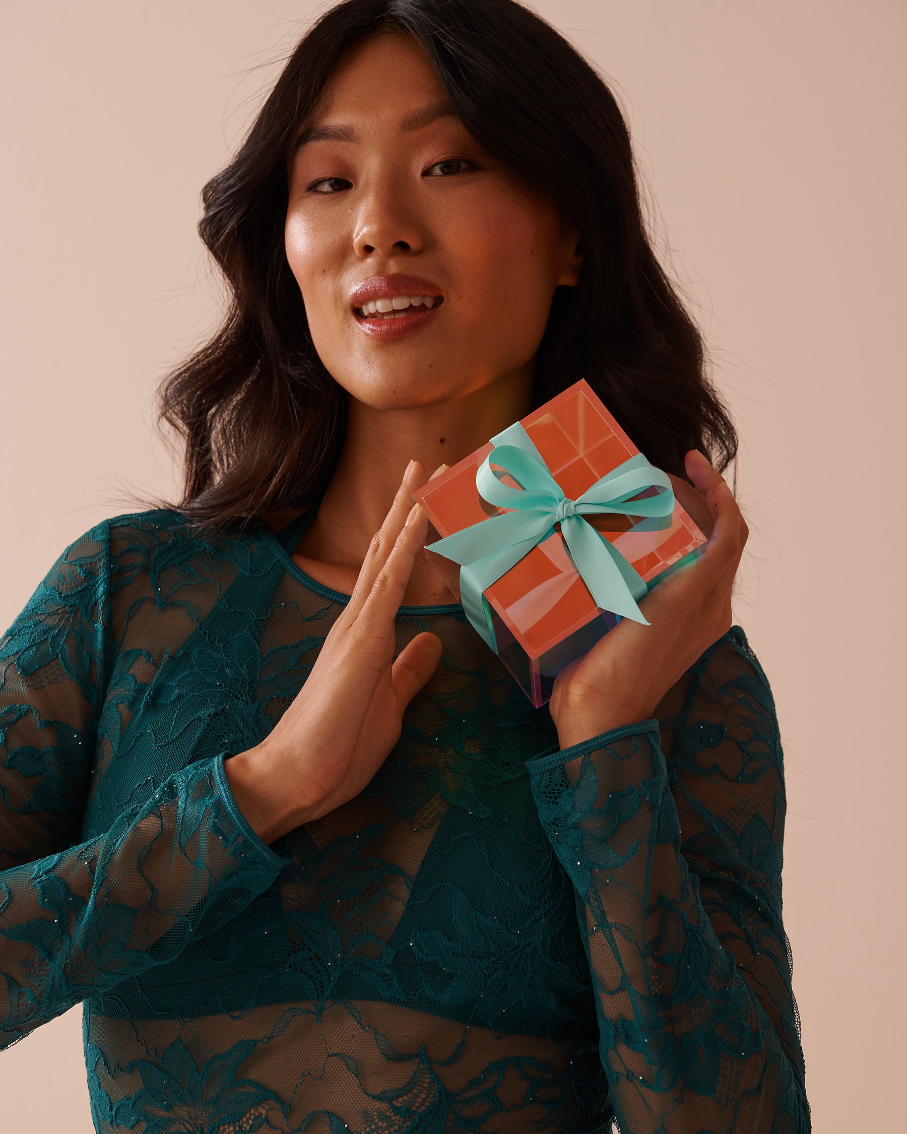 LA VIE EN ROSE Long Sleeve Lace and Microfiber Teddy Fir Green 60300092 - View4