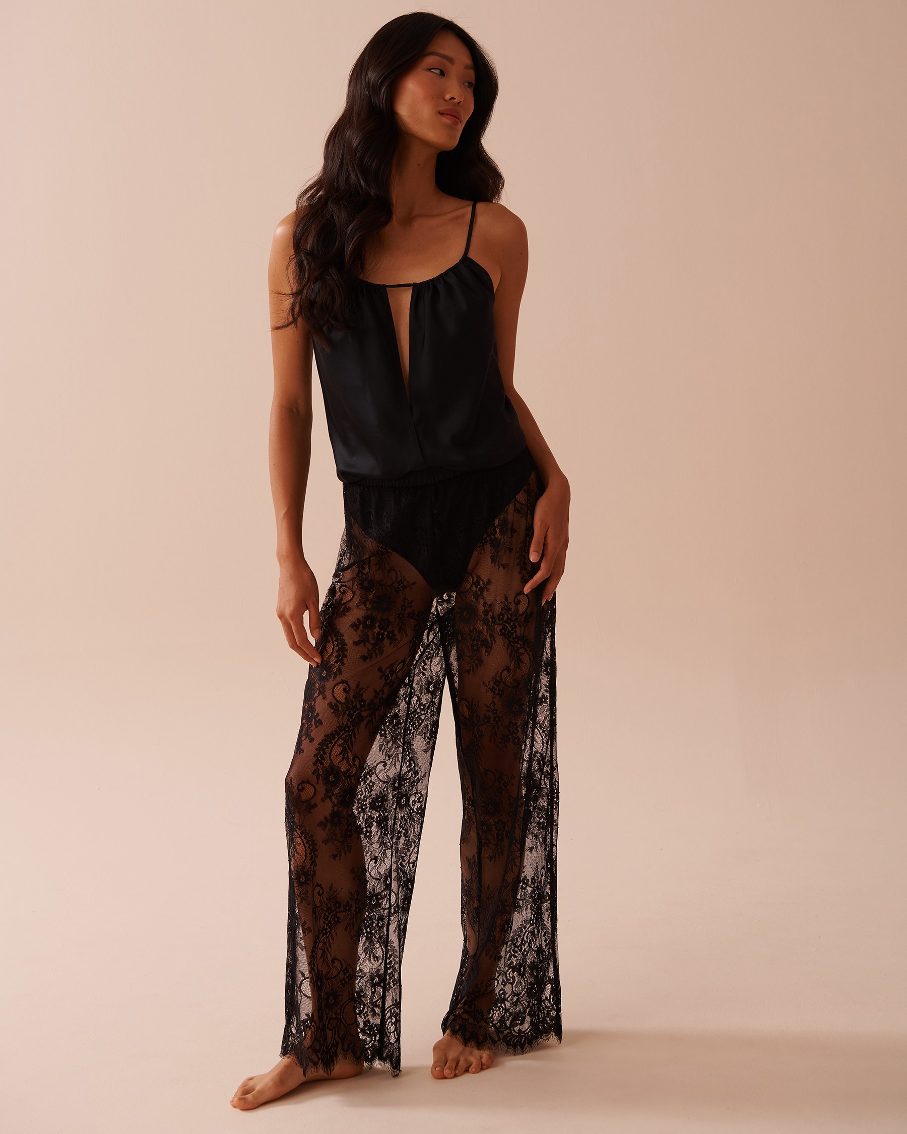 LA VIE EN ROSE Satin and Microfiber Plunge Teddy Classic Black 60300094 - View4