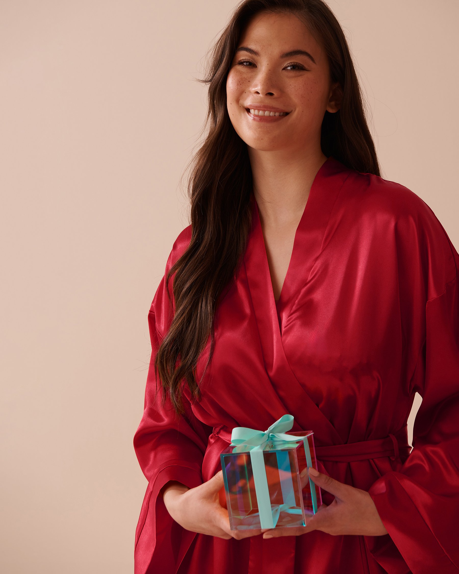 LA VIE EN ROSE Shiny Satin Kimono Candy Cane Red 60600084 - View5