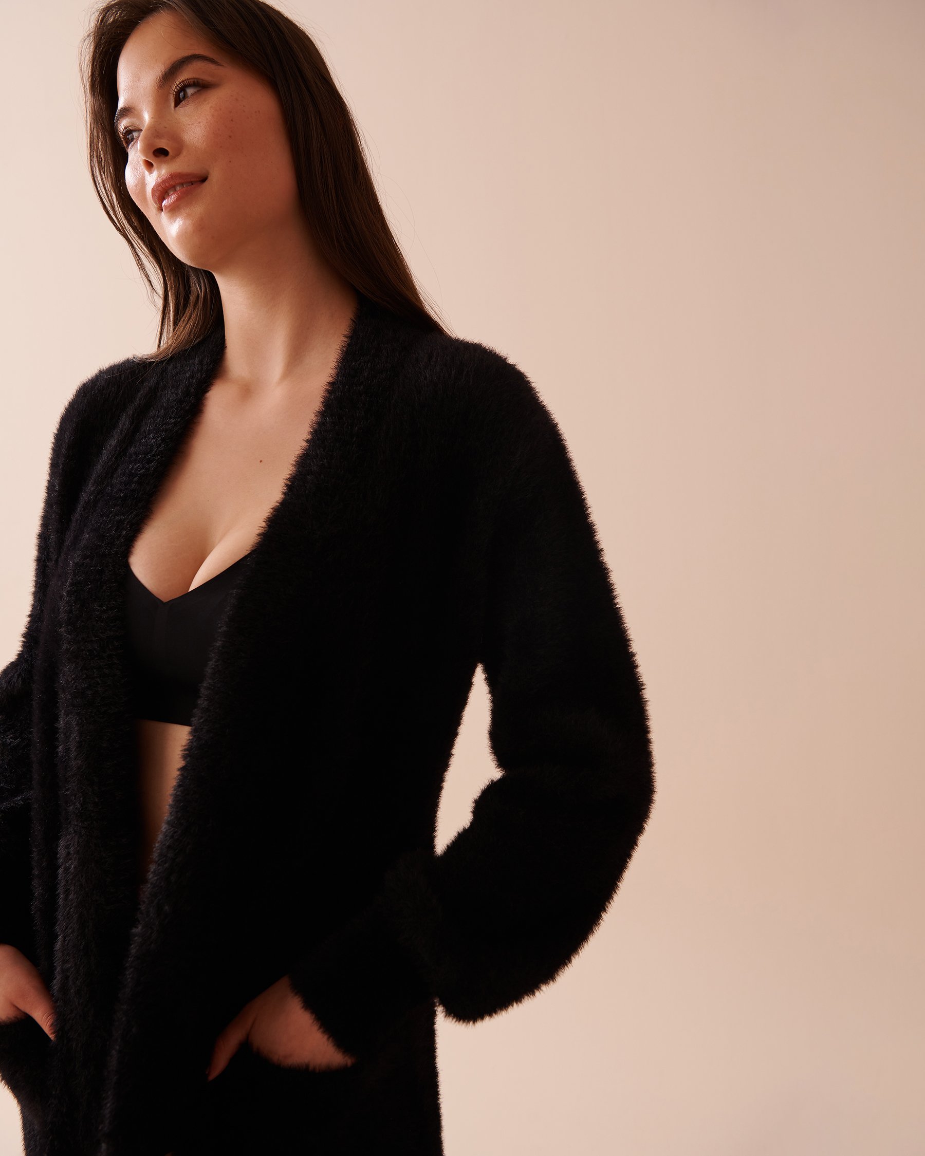 LA VIE EN ROSE Fluffy Long Cardigan Black 50500014 - View3
