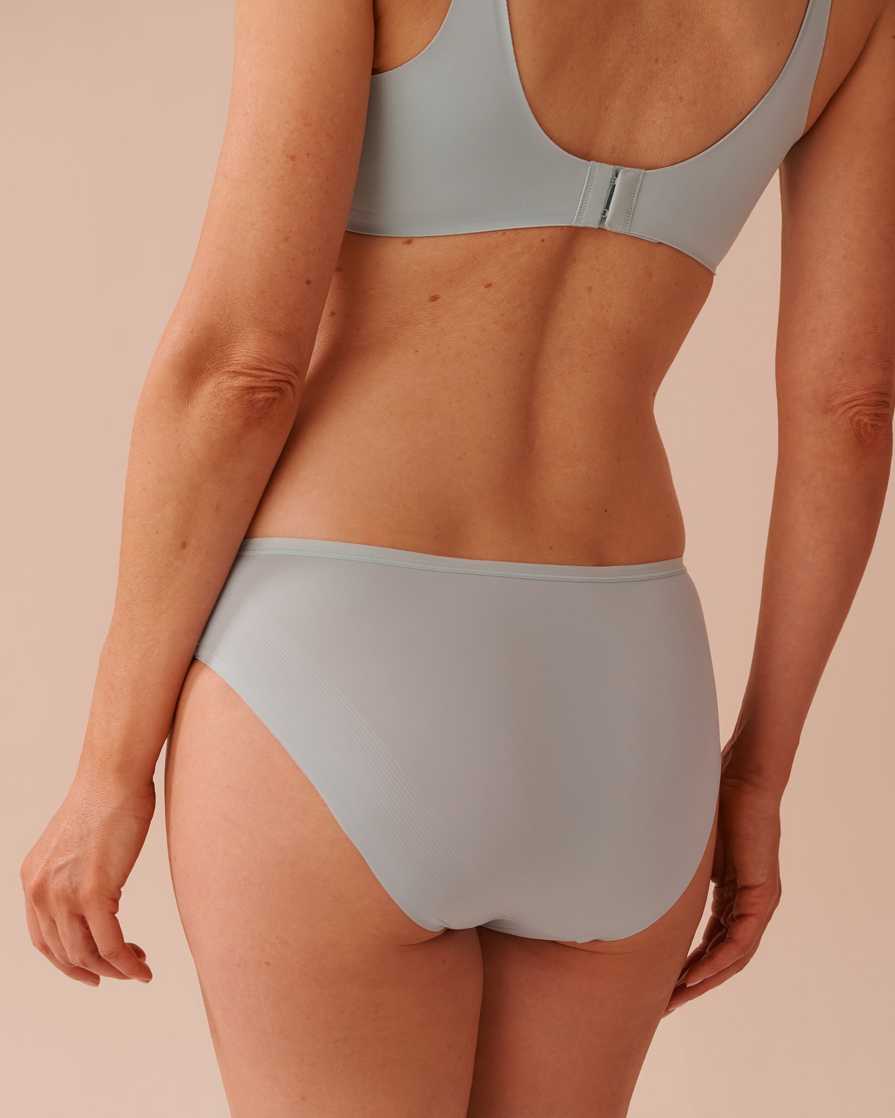 LA VIE EN ROSE Microfiber and Mesh Sleek Back Bikini Panty Mint Blue 20300354 - View2