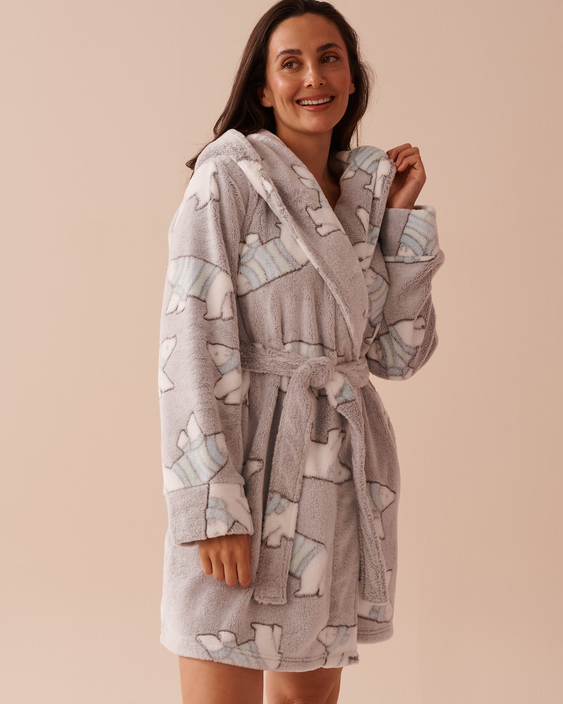 LA VIE EN ROSE Polar Bear Print Soft Plush Hooded Robe abc 12 Polar Bear/Grey 40600194 - View1