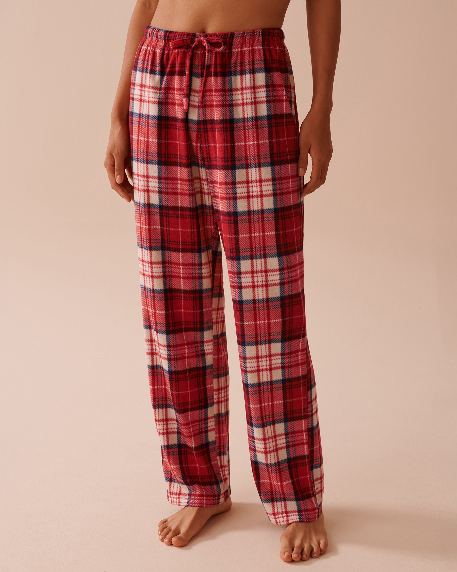 LA VIE EN ROSE Ensemble pyjama en micropolaire à carreaux rouges Carreaux rouges et beiges 40400074 - Voir5