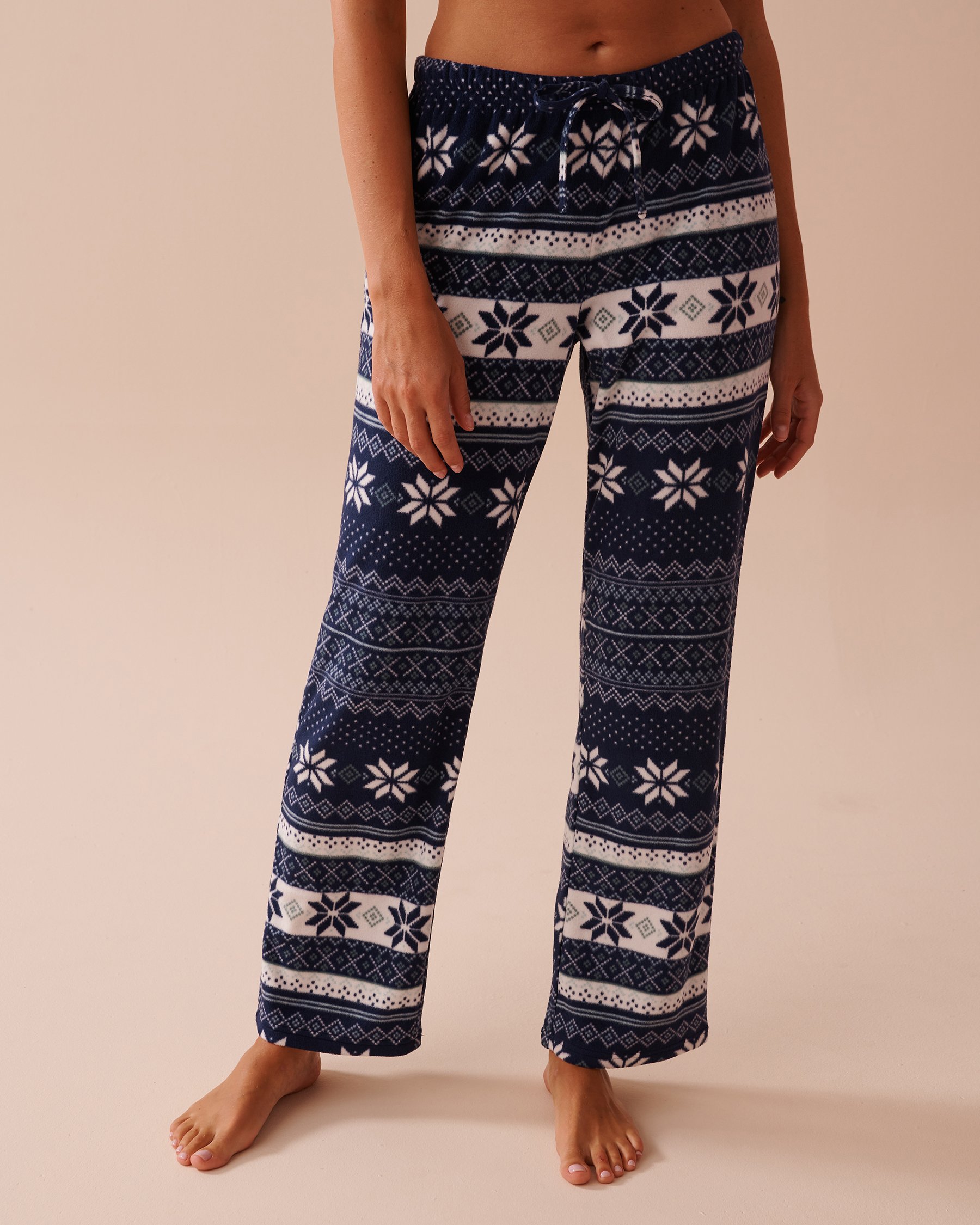 LA VIE EN ROSE Ensemble pyjama en micropolaire imprimé nordique bleu Imprimé nordique bleu marine 40400074 - Voir5