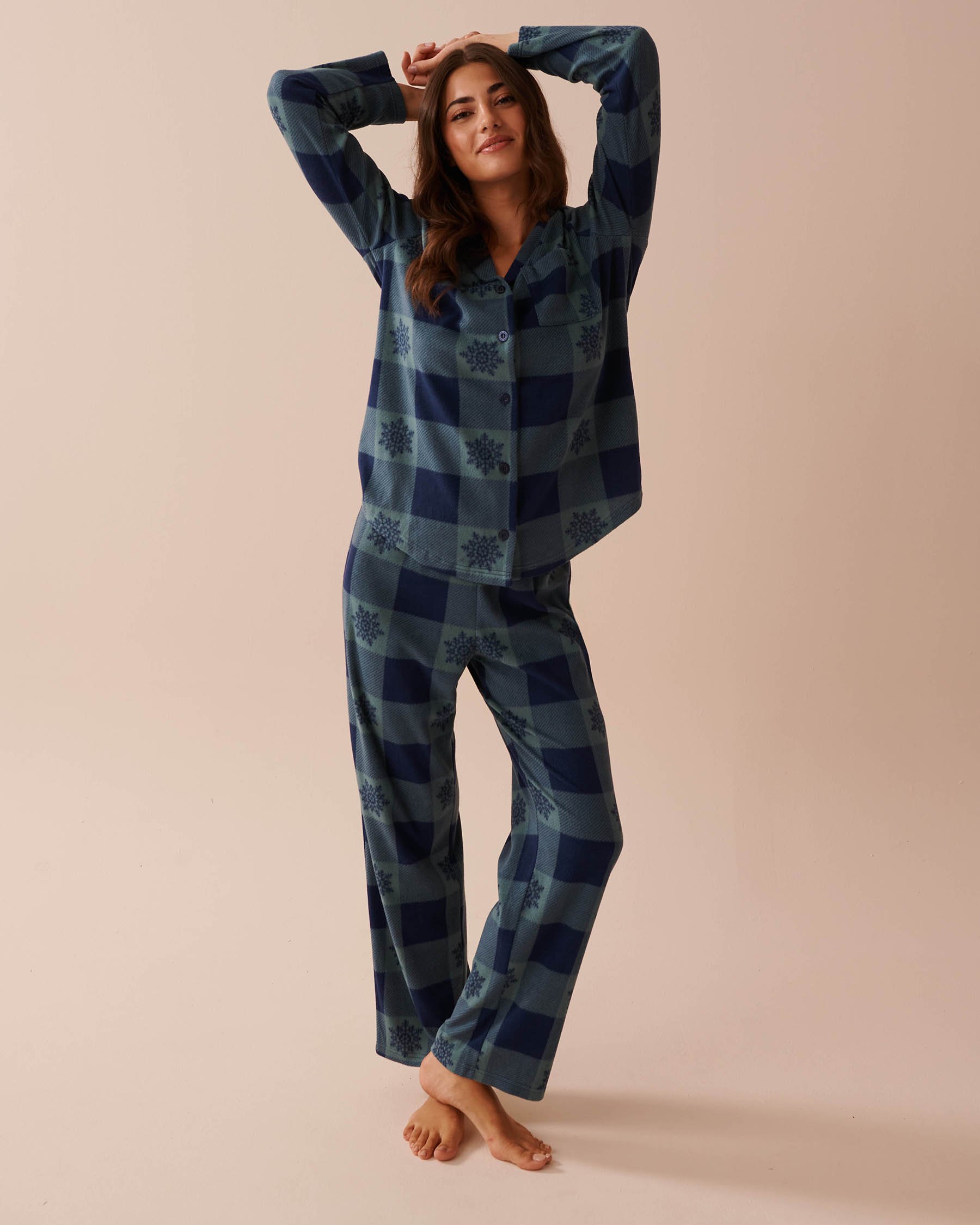 LA VIE EN ROSE Blue & Green Plaid Micropolar PJ Set Blue & Green Plaid 40400074 - View7