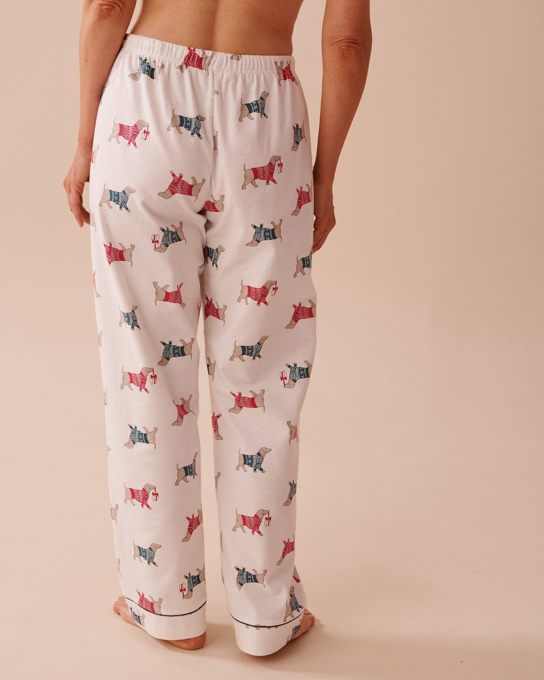 LA VIE EN ROSE Dachshund Print Flannel PJ Set Dachshund/Snow White 40400073 - View6
