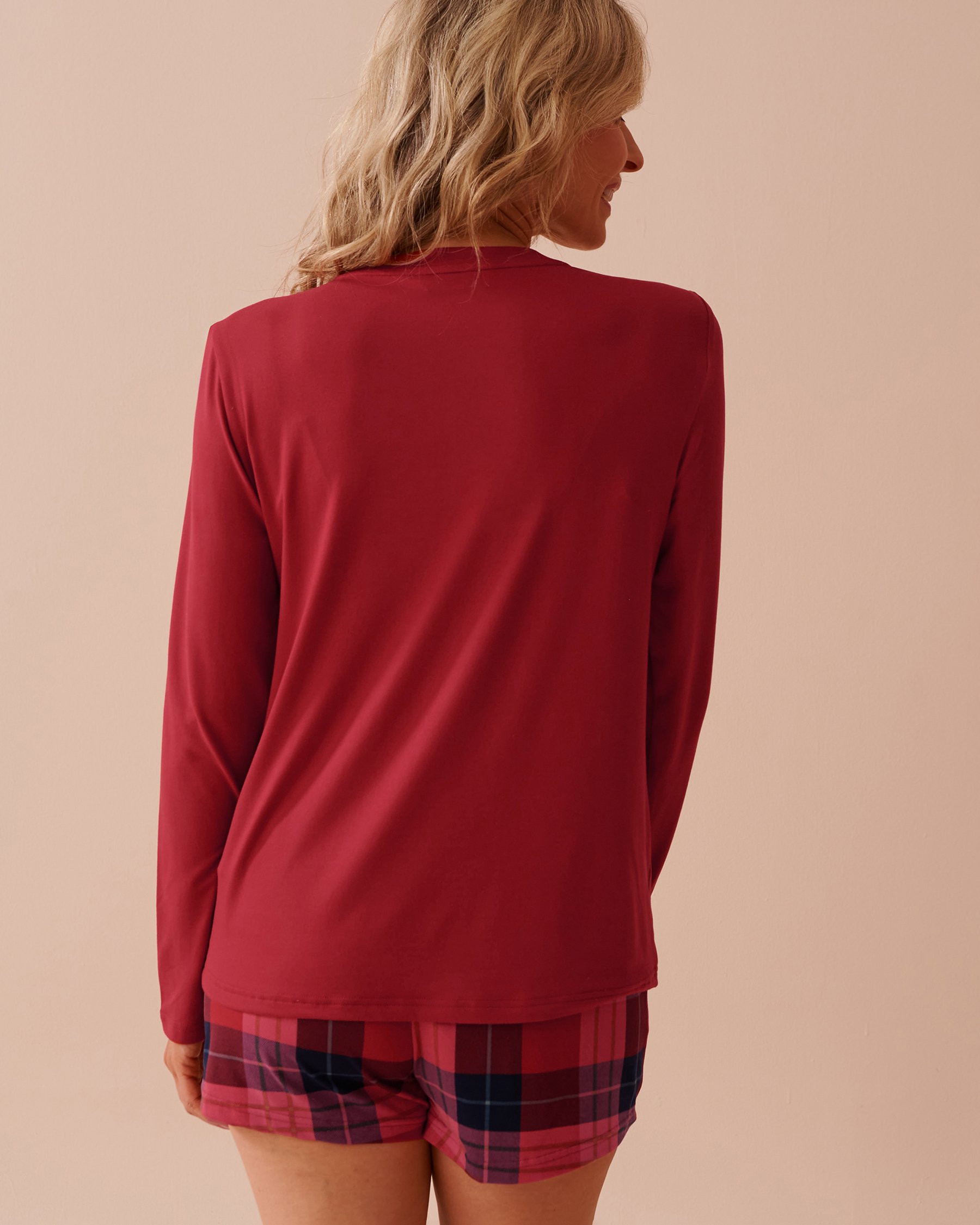 LA VIE EN ROSE Holiday Print Super Soft Long Sleeve Shirt Candy Cane Red 40100652 - View2