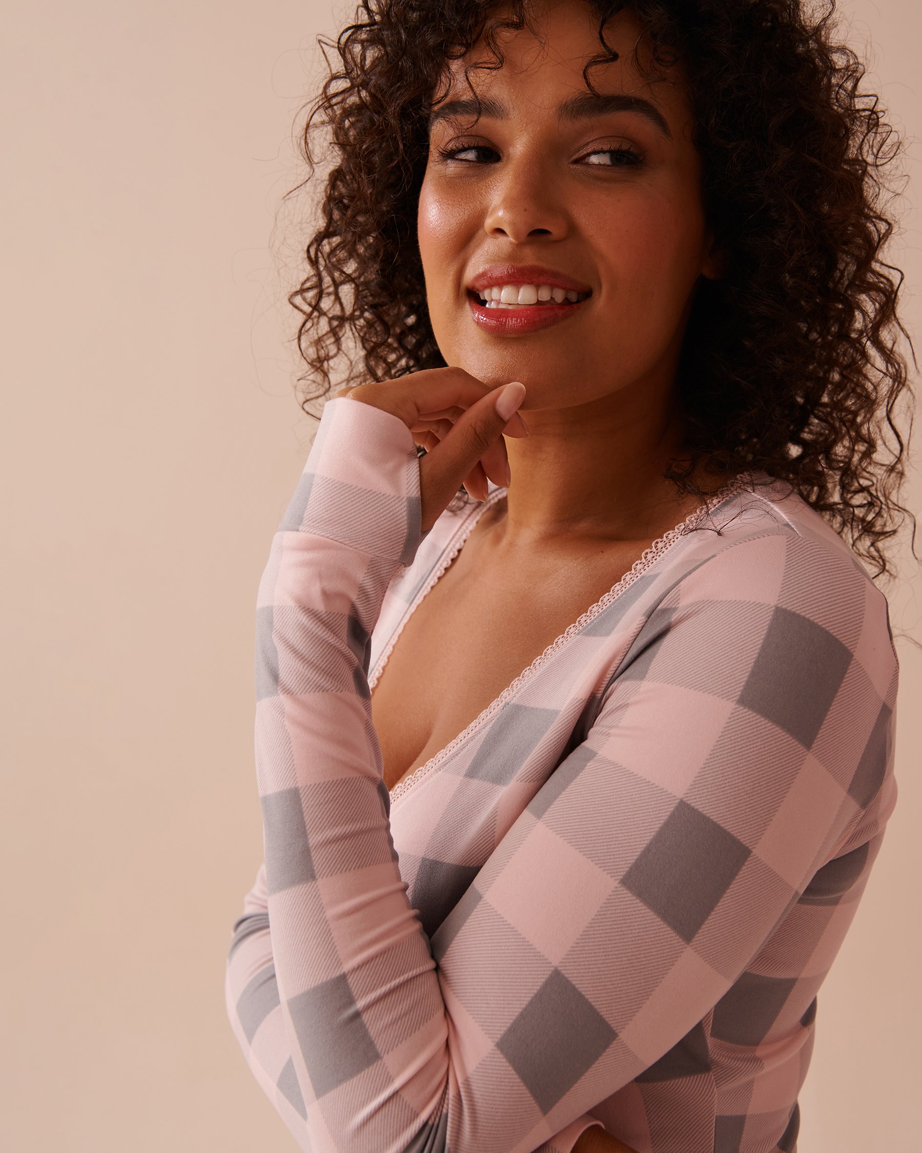 LA VIE EN ROSE Combishort manches longues ultra doux à carreaux roses Carreaux rose fée 40300050 - Voir7