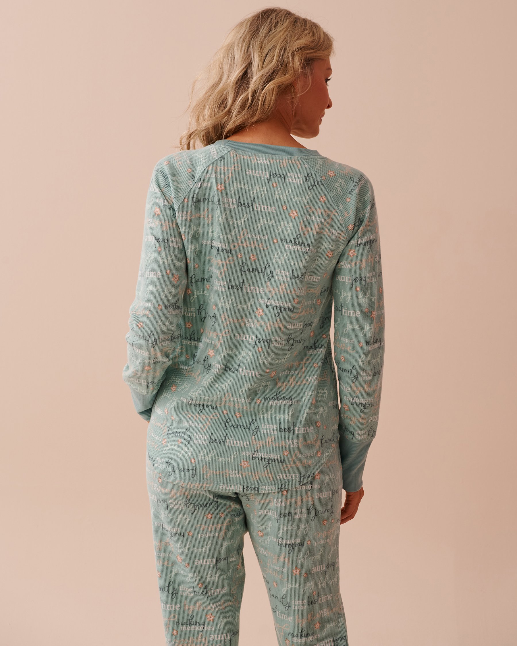 LA VIE EN ROSE Chandail manches longues en tricot gaufré imprimé hivernal Bleu apaisant 40100642 - Voir3