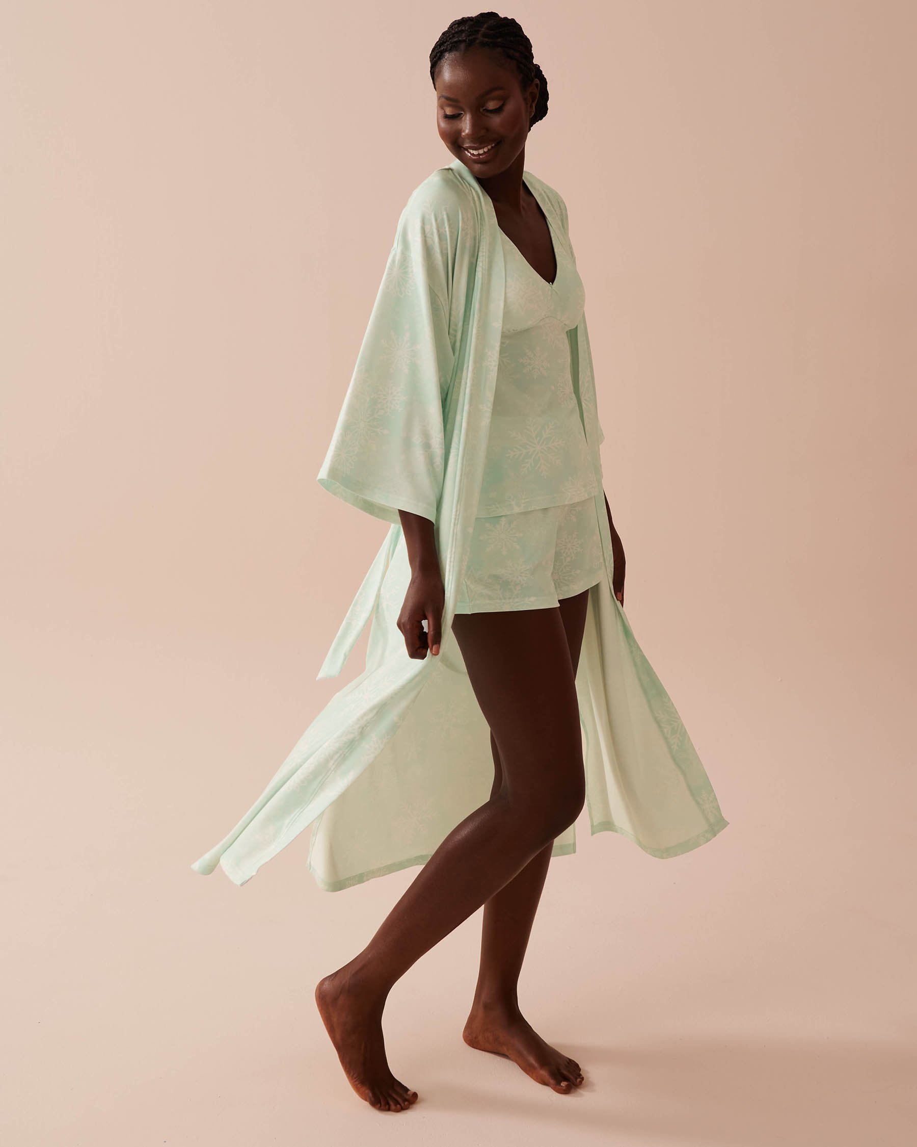 LA VIE EN ROSE Kimono ultra doux à imprimé flocon Vert menthe/Flocons 40600184 - View1