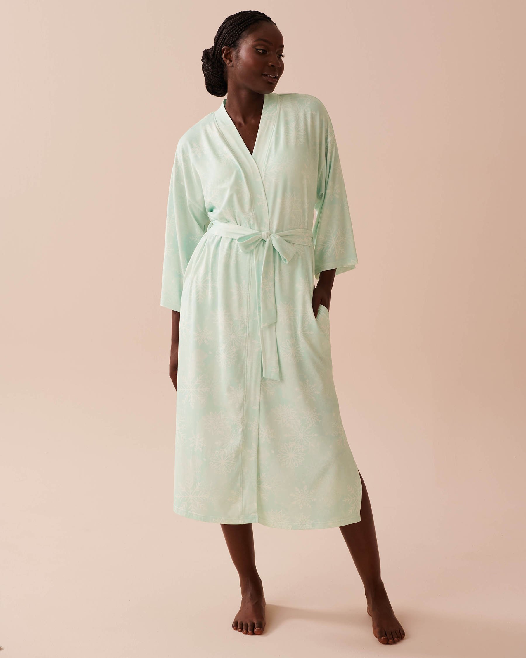 LA VIE EN ROSE Kimono ultra doux à imprimé flocon Vert menthe/Flocons 40600184 - Voir4