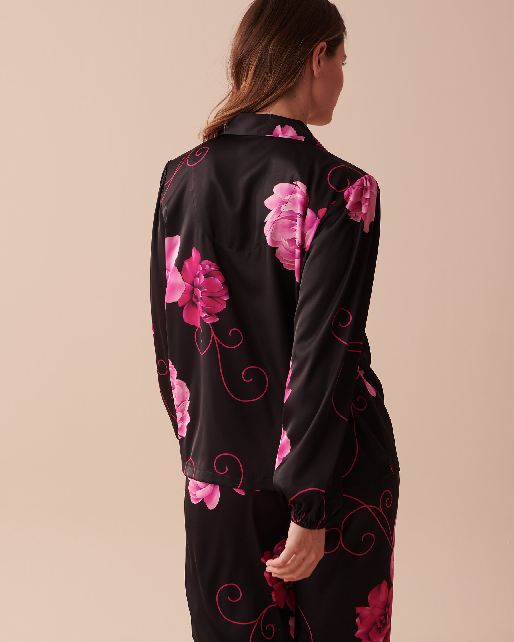 LA VIE EN ROSE Satin Long Sleeve Button-down Shirt Bold peonies 60100087 - View2