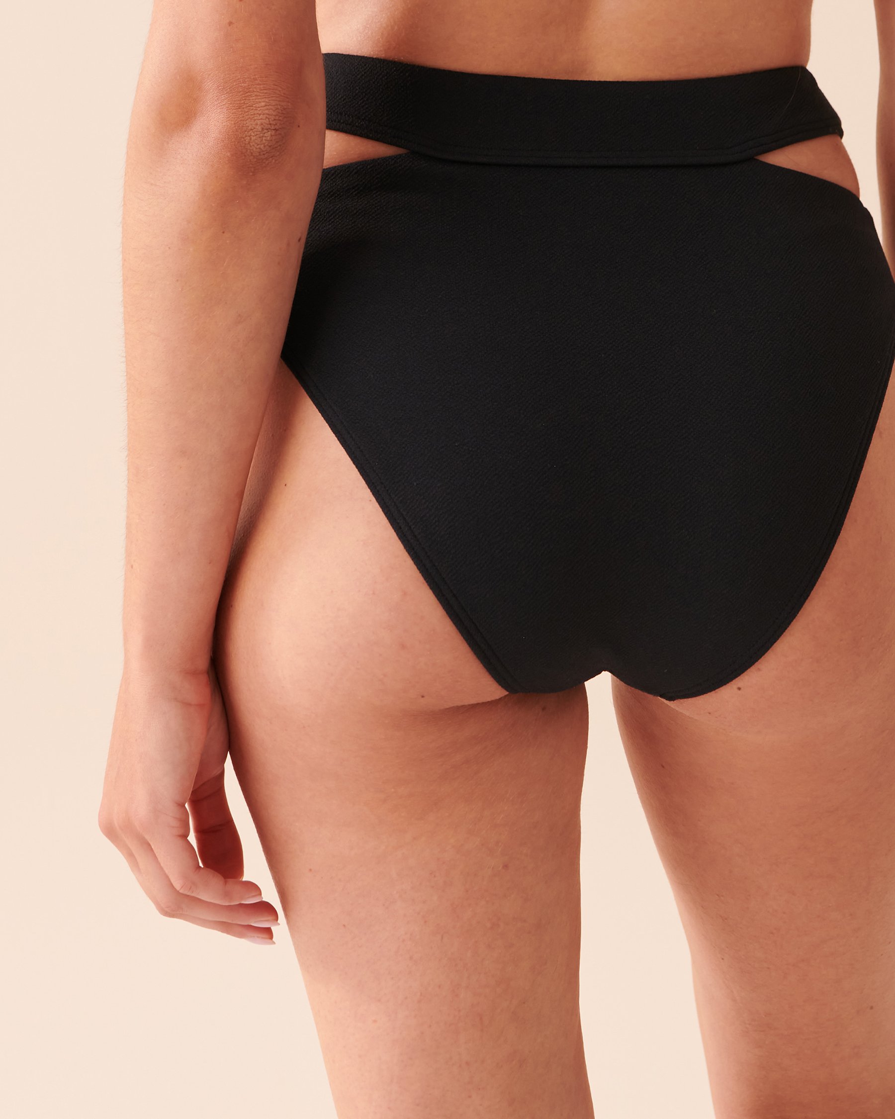 LA VIE EN ROSE AQUA Bas de bikini taille haute texturé en fibres recyclées Noir 70300523 - View2