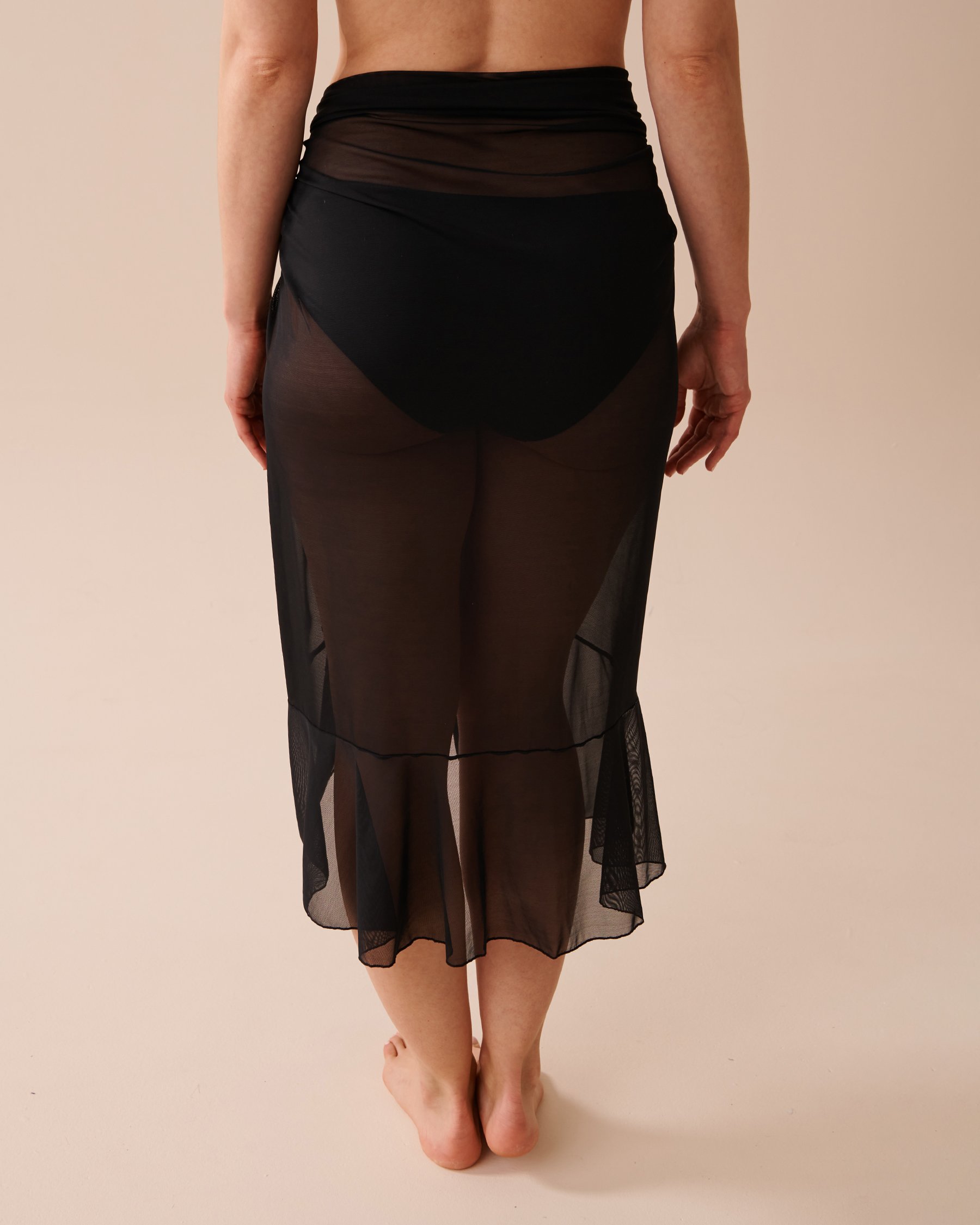 LA VIE EN ROSE AQUA Paréo en résille à volants Noir 80200046 - Voir2