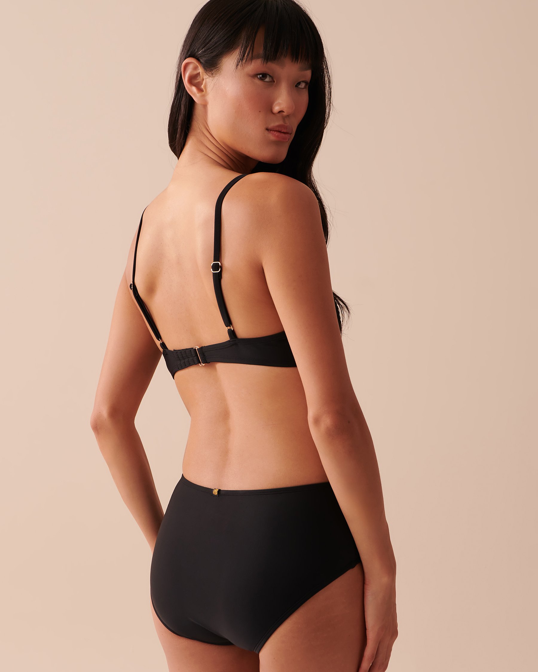 LA VIE EN ROSE AQUA SMOCKED TEXTURED Triangle Bikini Top Black 70100559 - View2