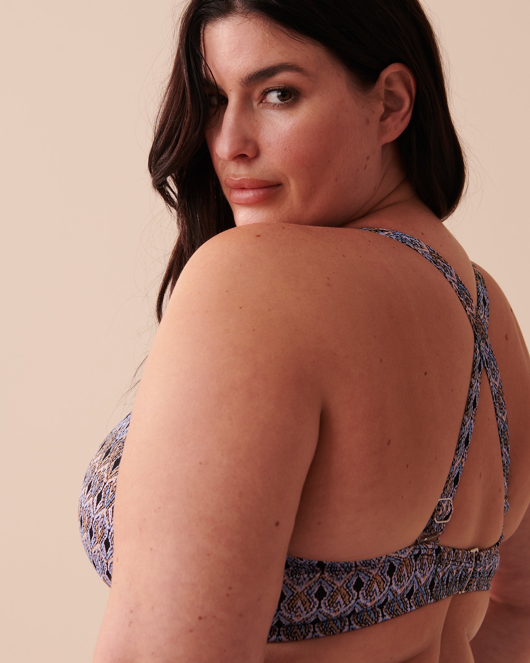 LA VIE EN ROSE AQUA TEXTURED DD Cup Twisted Bikini Top Light Blue Mosaic 70200123 - View3