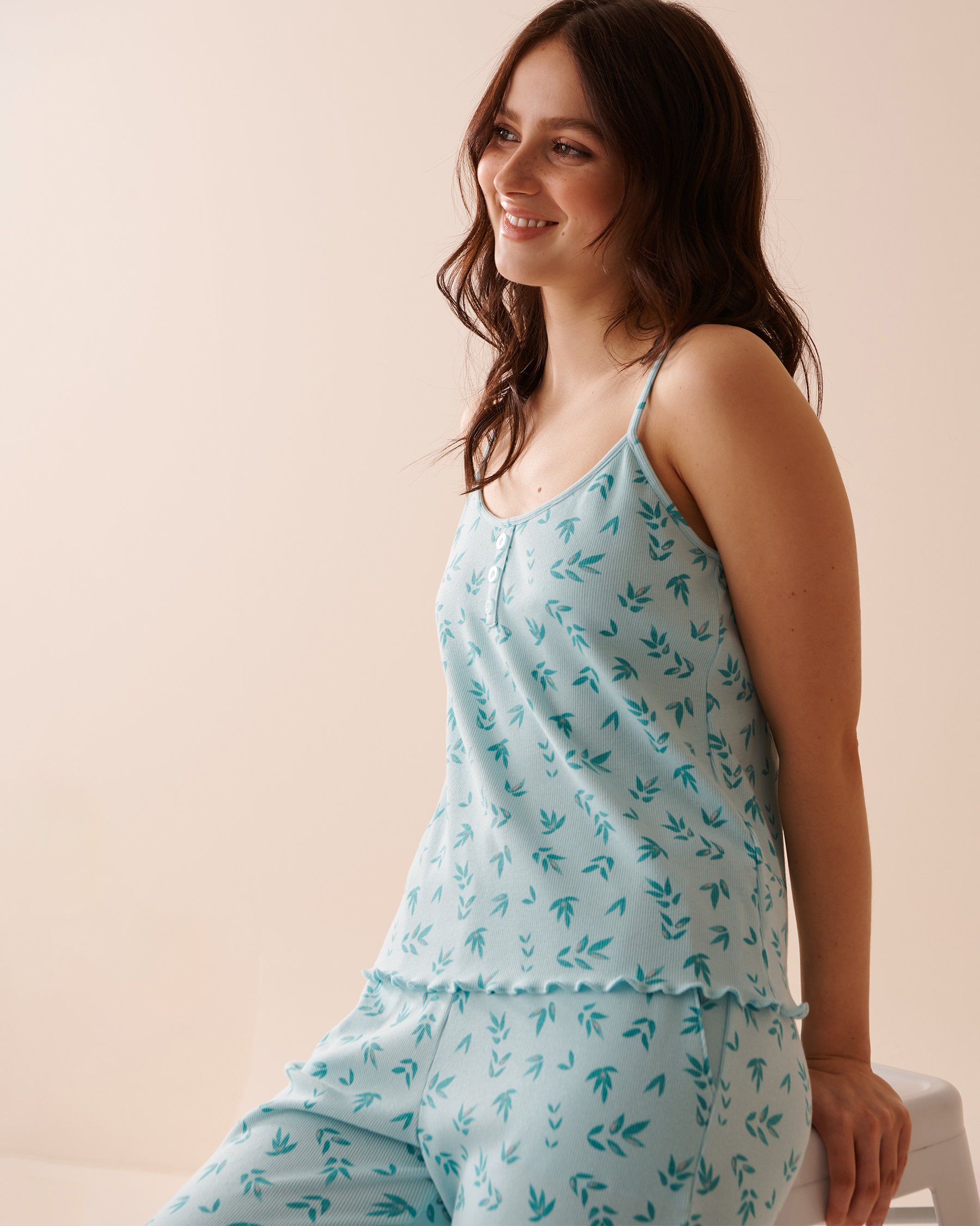 LA VIE EN ROSE Lettuce Edge Ribbed Cami Sea Leaves 40500360 - View3