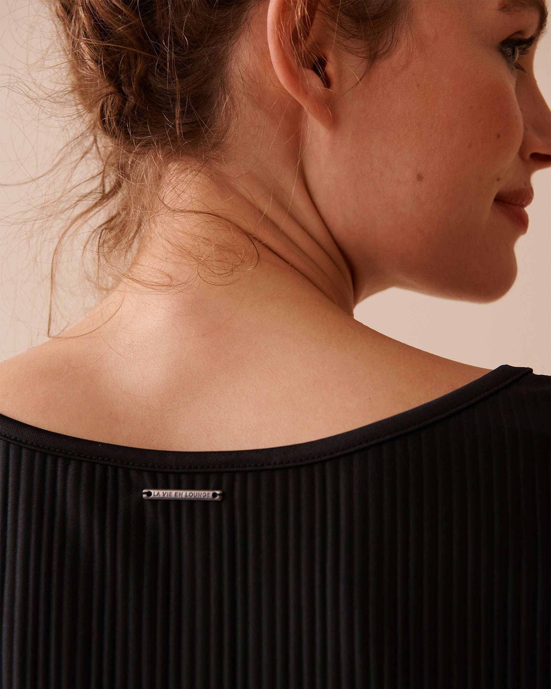 LA VIE EN ROSE Pleated Effect Cami Black 50100087 - View4