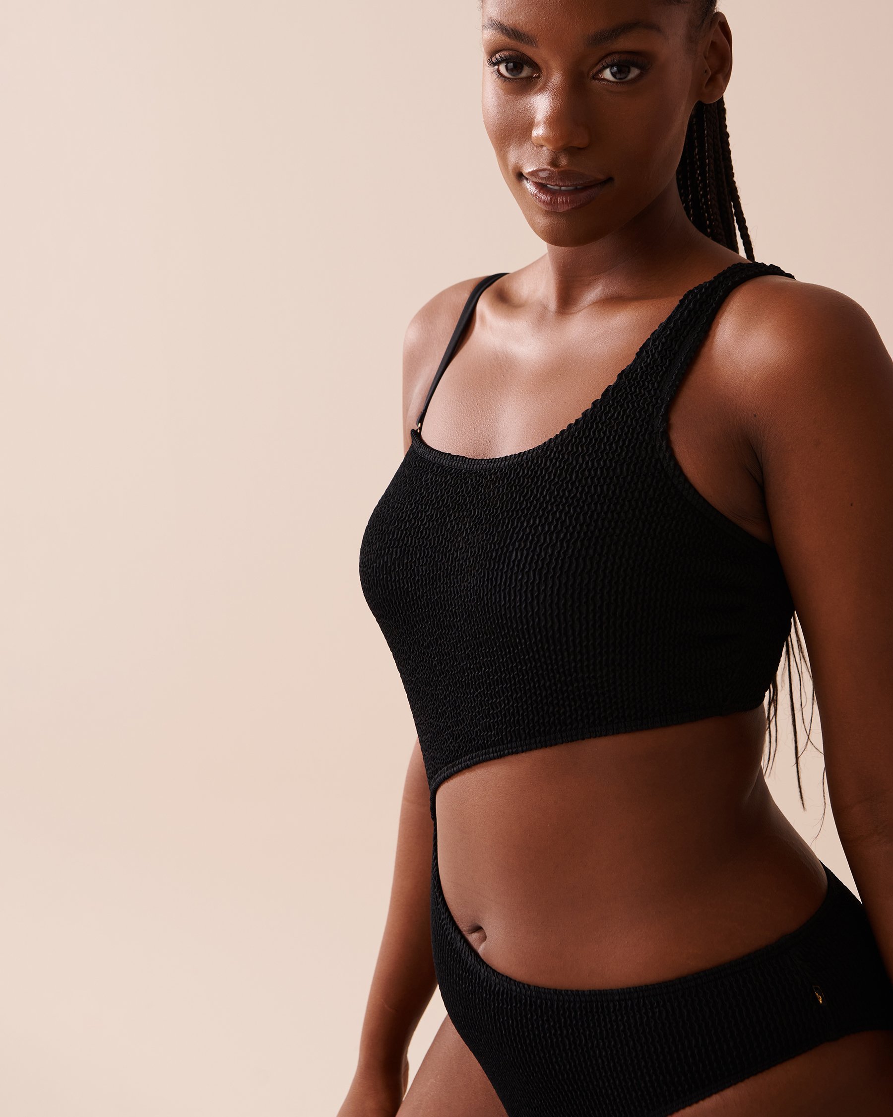 LA VIE EN ROSE AQUA TEXTURED Cut-out One Shoulder One-piece Swimsuit Black 70400121 - View4