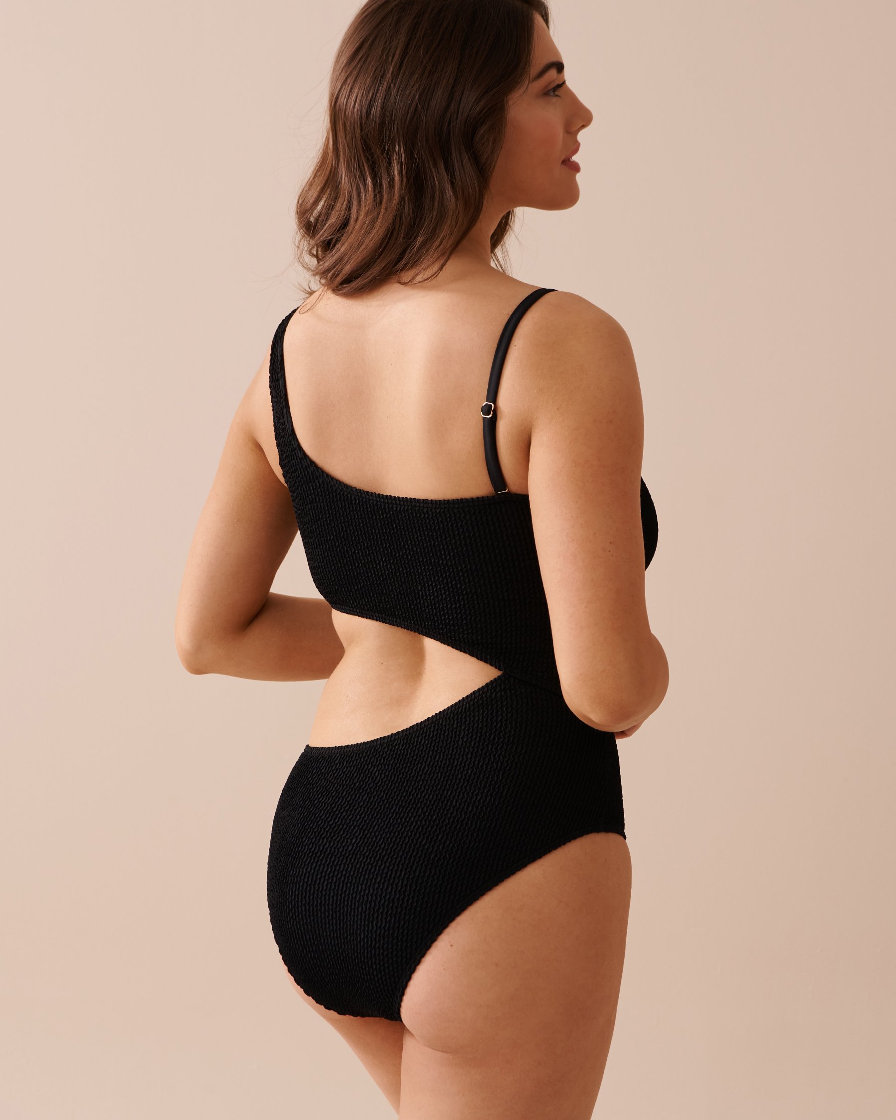 LA VIE EN ROSE AQUA TEXTURED Cut-out One Shoulder One-piece Swimsuit Black 70400121 - View7