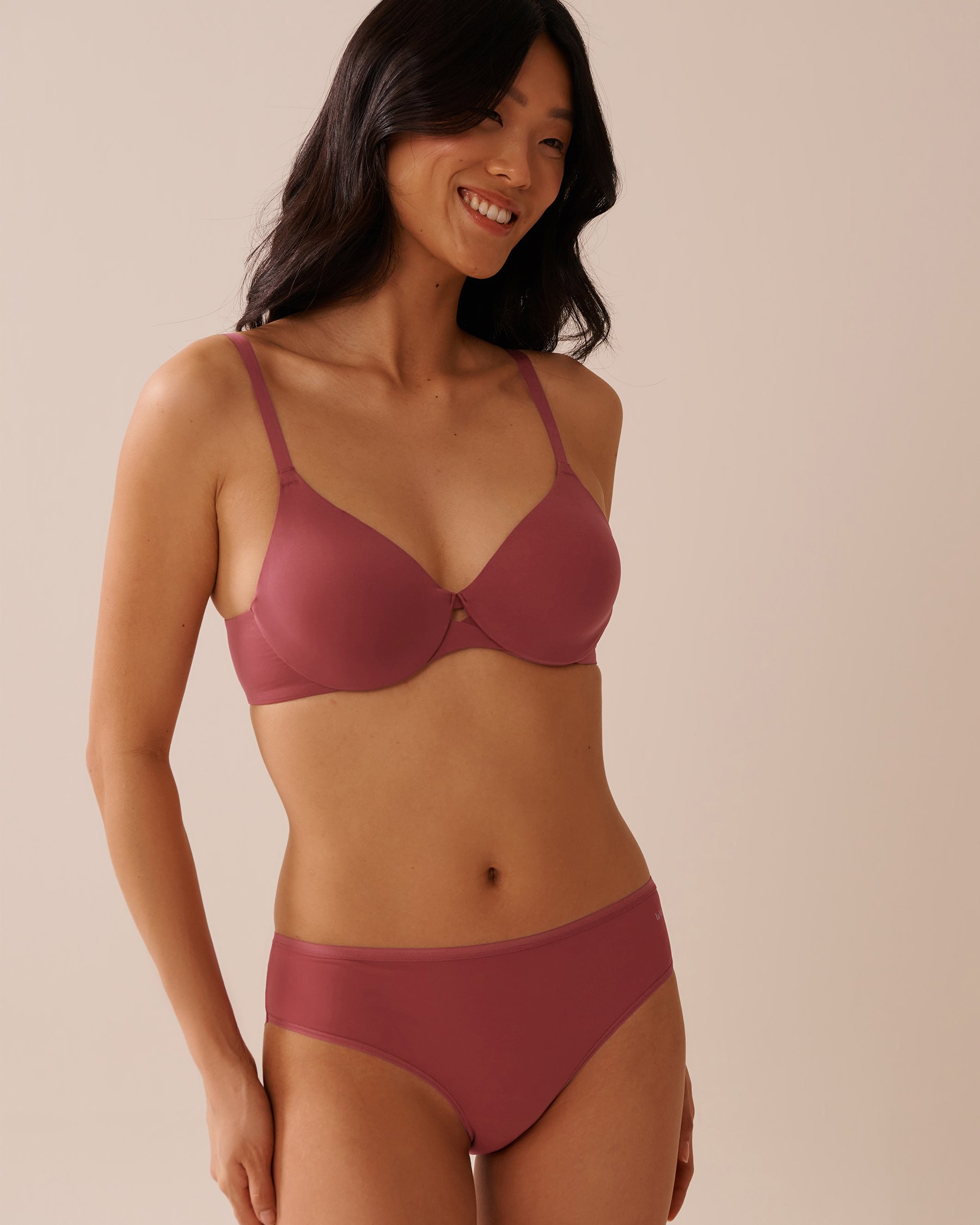 LA VIE EN ROSE Microfiber Sleek Back Bikini Panty Raspberry Red 20300426 - View3